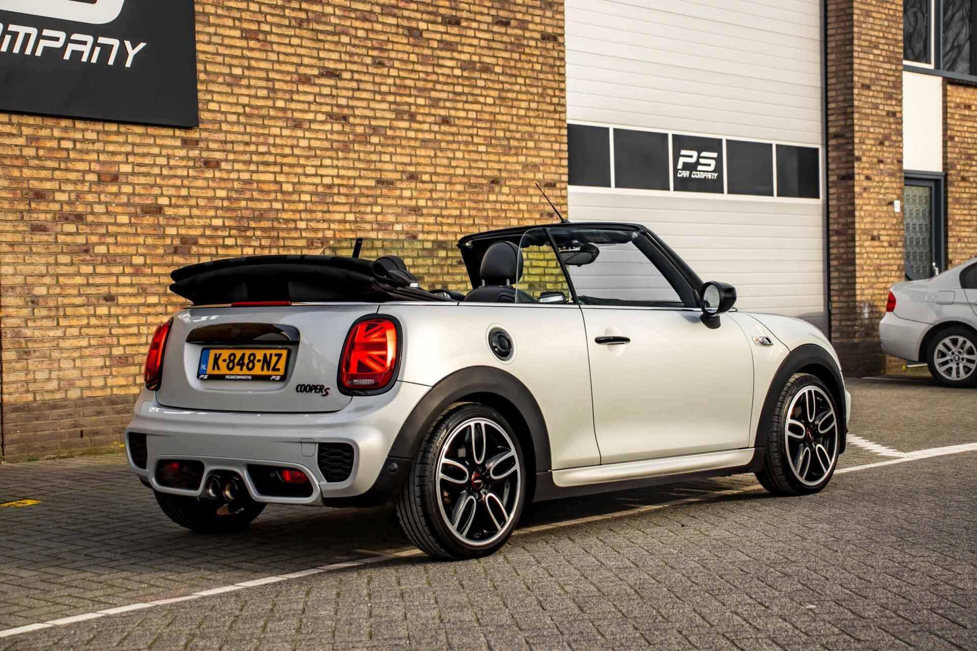 Mini Cabrio 2.0 Cooper S Hammersmith JCW, NAP, Leder, H&K - 10/45