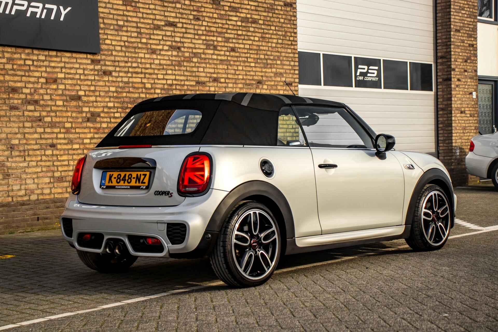 Mini Cabrio 2.0 Cooper S Hammersmith JCW, NAP, Leder, H&K - 11/45