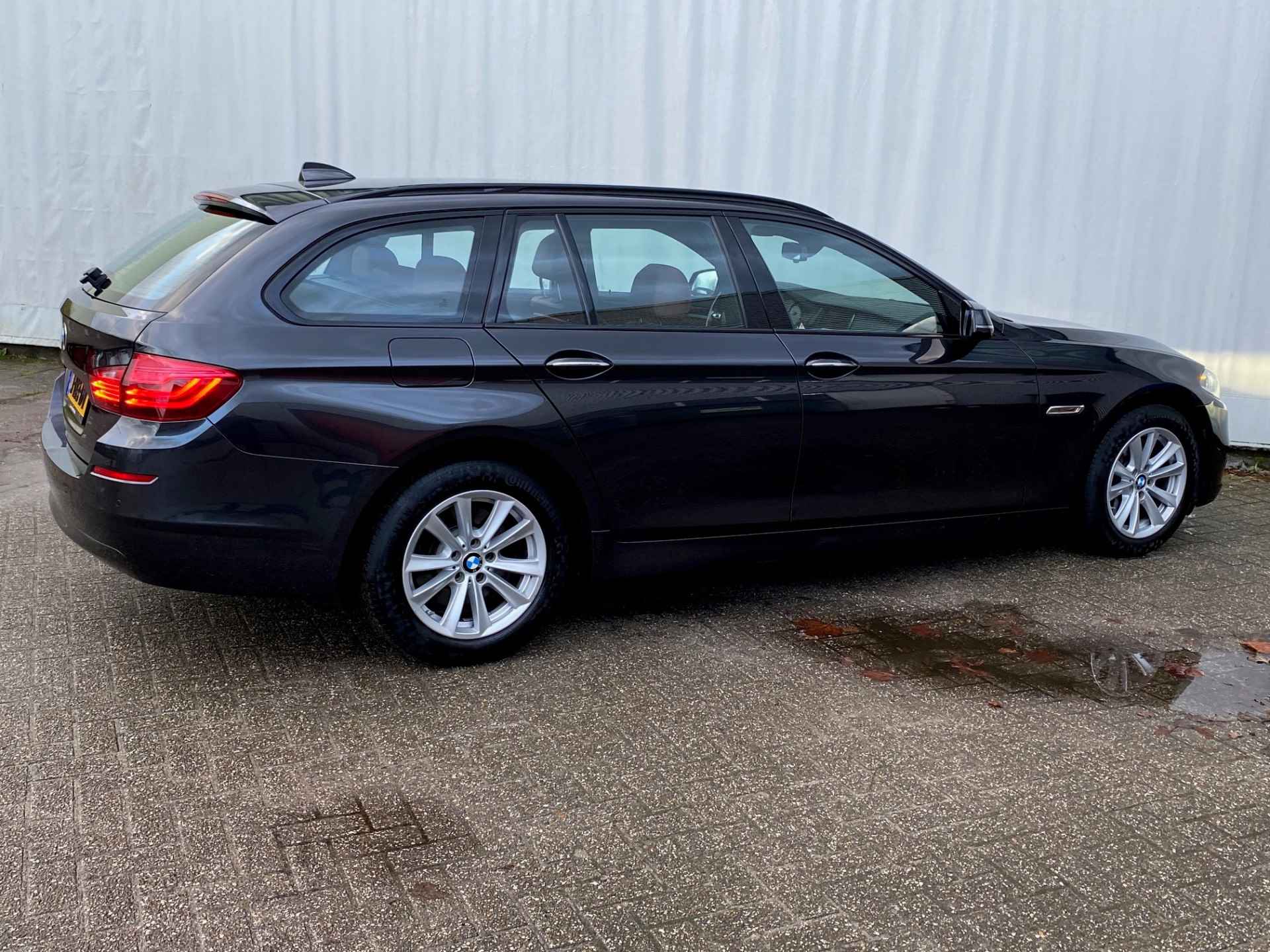 BMW 5 Serie Touring 528i High Exec. Aut. - 4/20