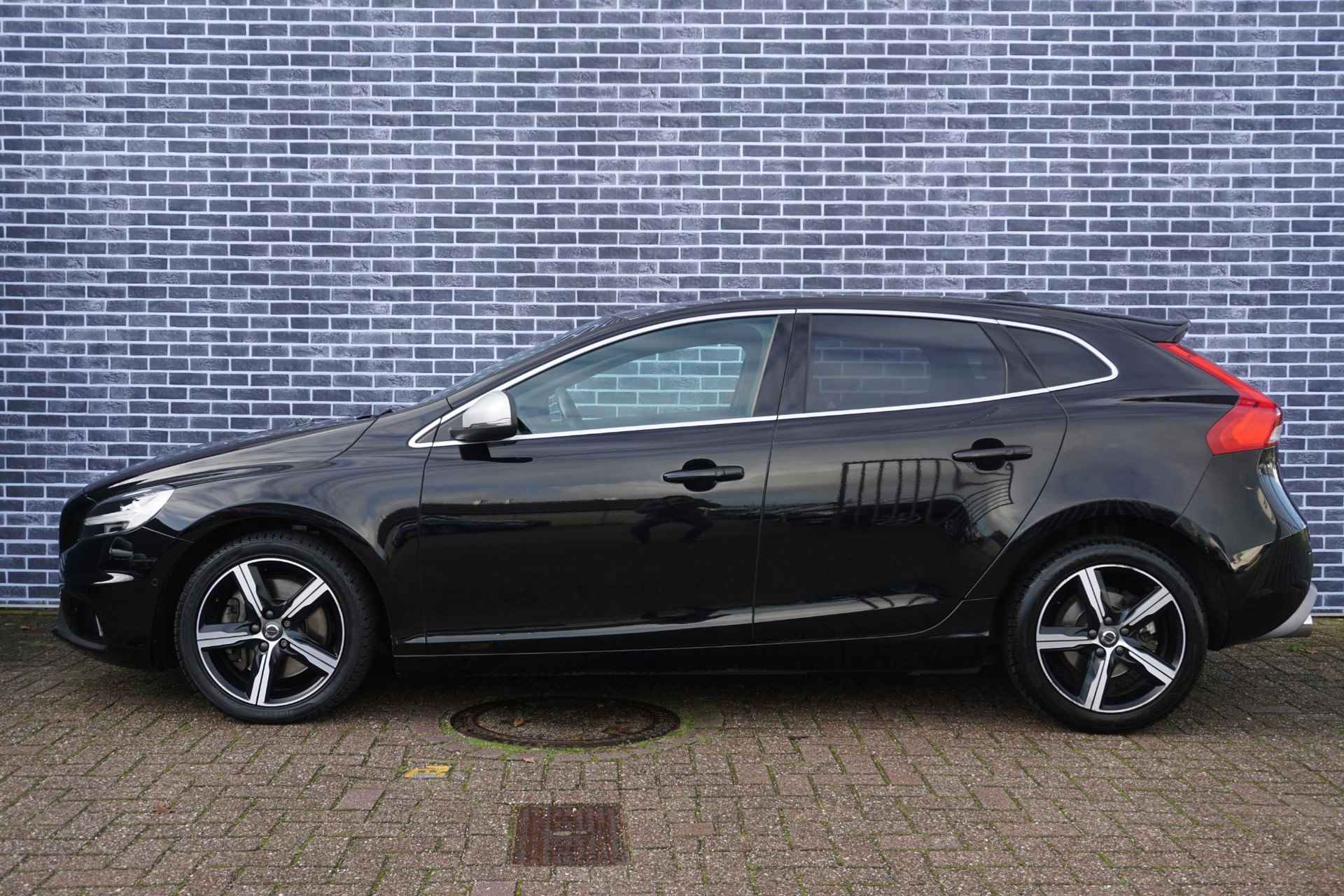 Volvo V40 1.5 T3 Polar+ Sport | Trekhaak | standkachel | Panorama dak | Harman/Kardon | Keyless entry | Stand kachel | Stoel verwarming | DAB | Trekhaak | - 34/35