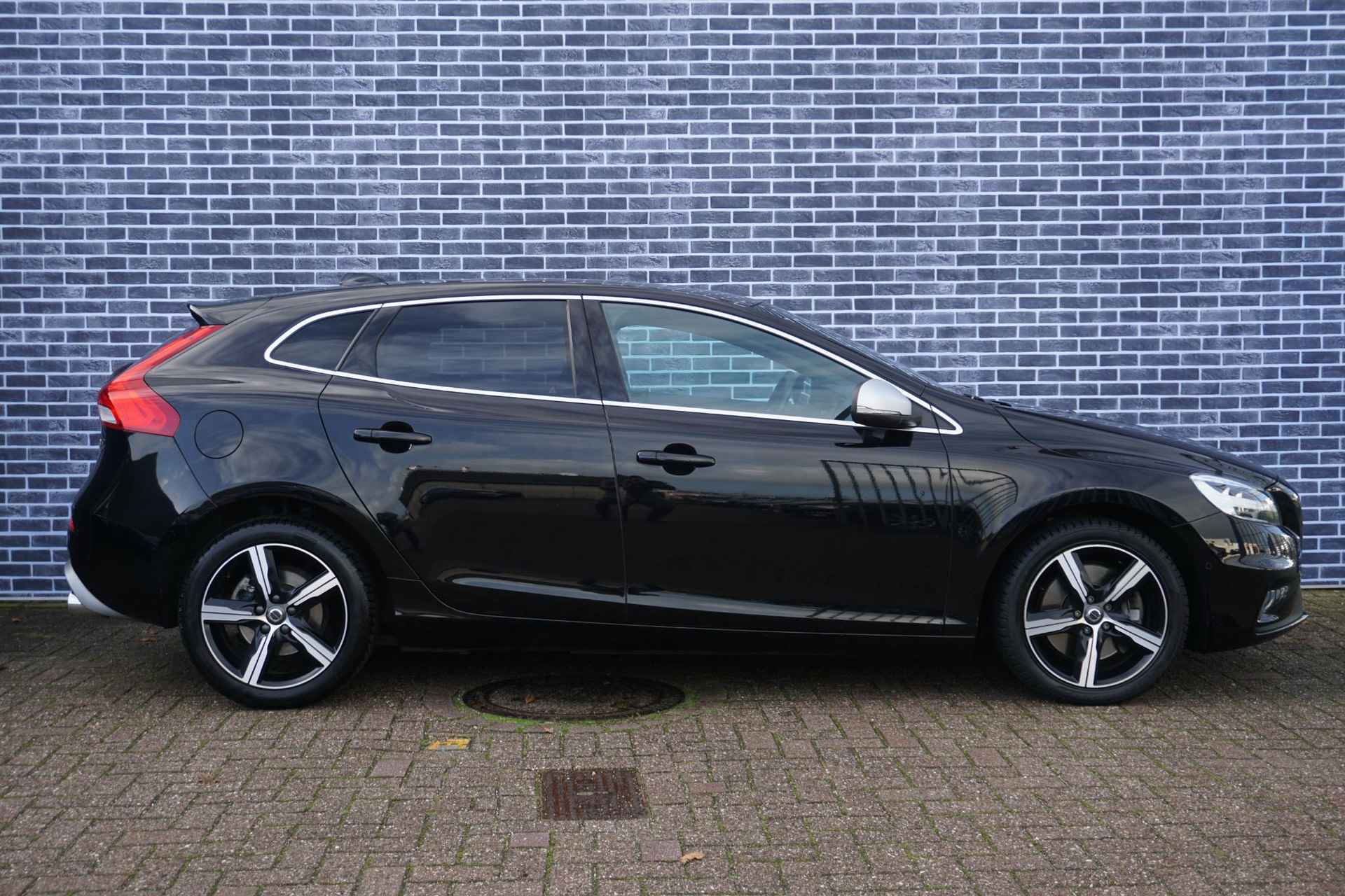 Volvo V40 1.5 T3 Polar+ Sport | Trekhaak | standkachel | Panorama dak | Harman/Kardon | Keyless entry | Stand kachel | Stoel verwarming | DAB | Trekhaak | - 35/35