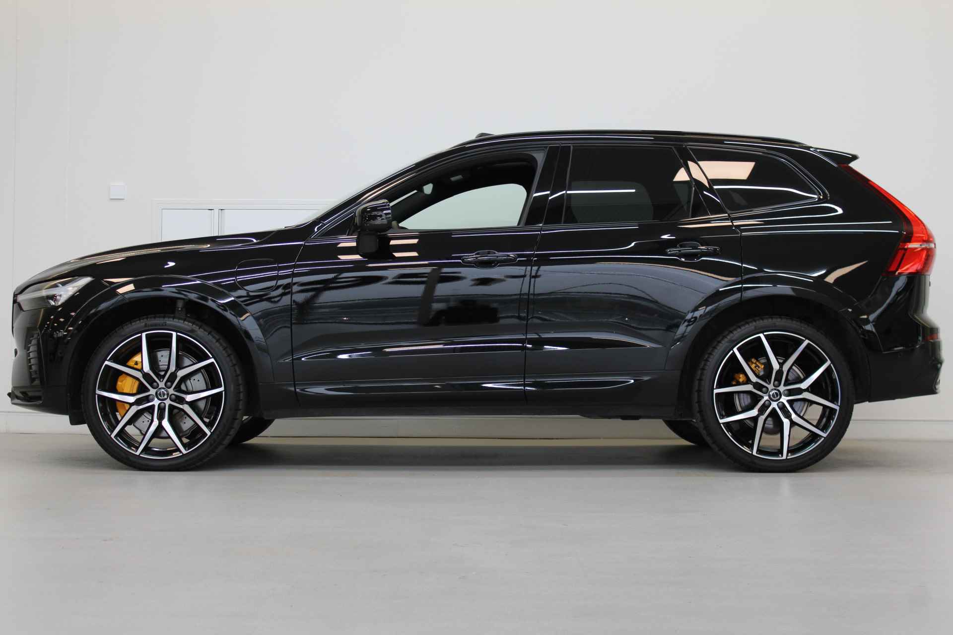 Volvo XC60 Polestar Engineered T8 455PK | Full Options! | Dubbel Glas | B&W Audio | Trekh | 22'' | Head Up - 2/70