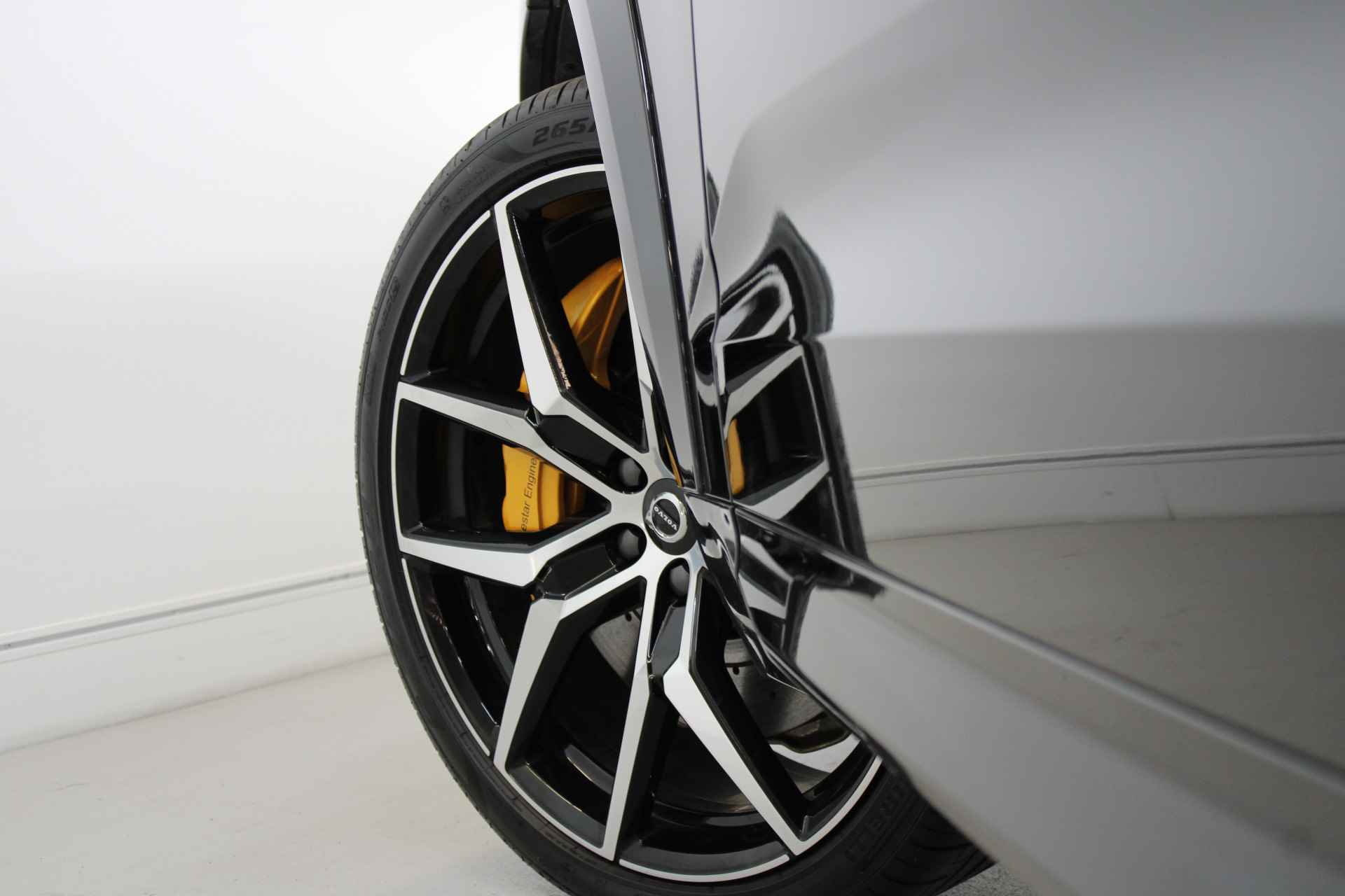 Volvo XC60 Polestar Engineered T8 455PK | Full Options! | Dubbel Glas | B&W Audio | Trekh | 22'' | Head Up - 20/70