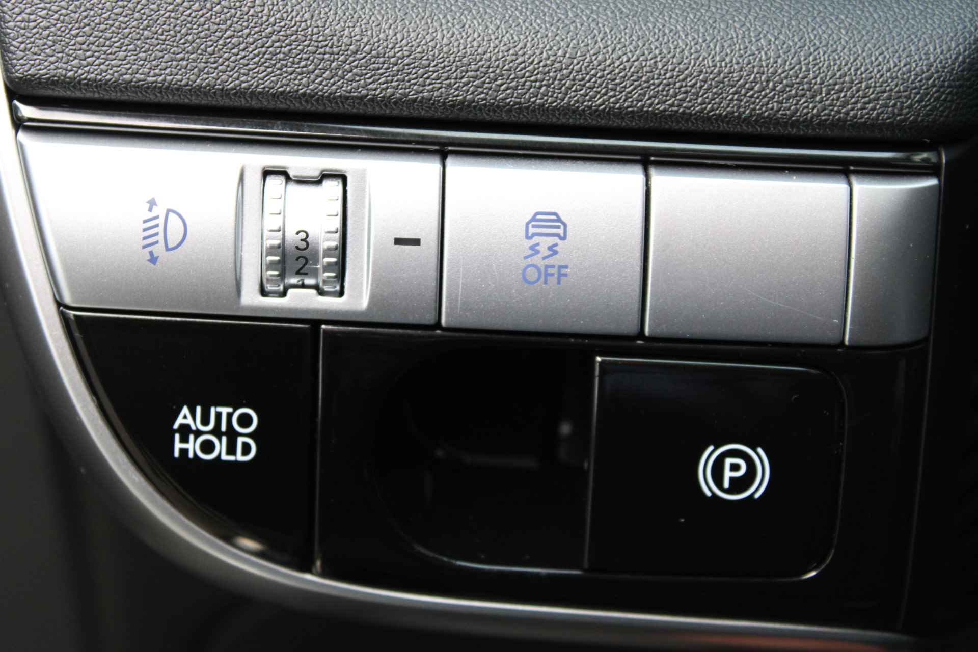 Hyundai IONIQ 5 58 kWh 170pk Connect Automaat | Leder | Climate | Camera | Keyless | Full Led | Navigatie | 19" Lichtmetaal | Parkeer Assistent - 19/28