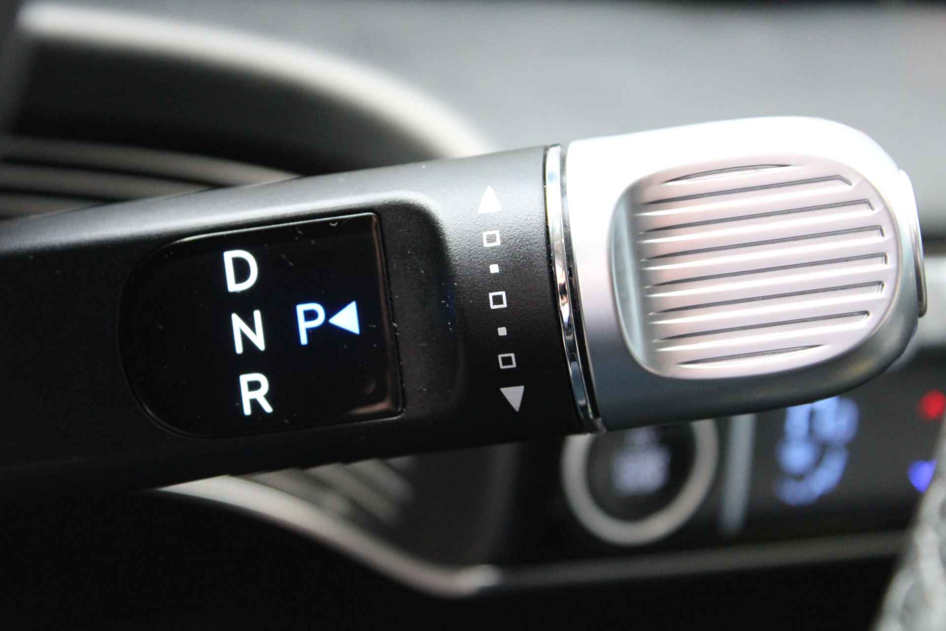 Hyundai IONIQ 5 58 kWh 170pk Connect Automaat | Leder | Climate | Camera | Keyless | Full Led | Navigatie | 19" Lichtmetaal | Parkeer Assistent - 23/28