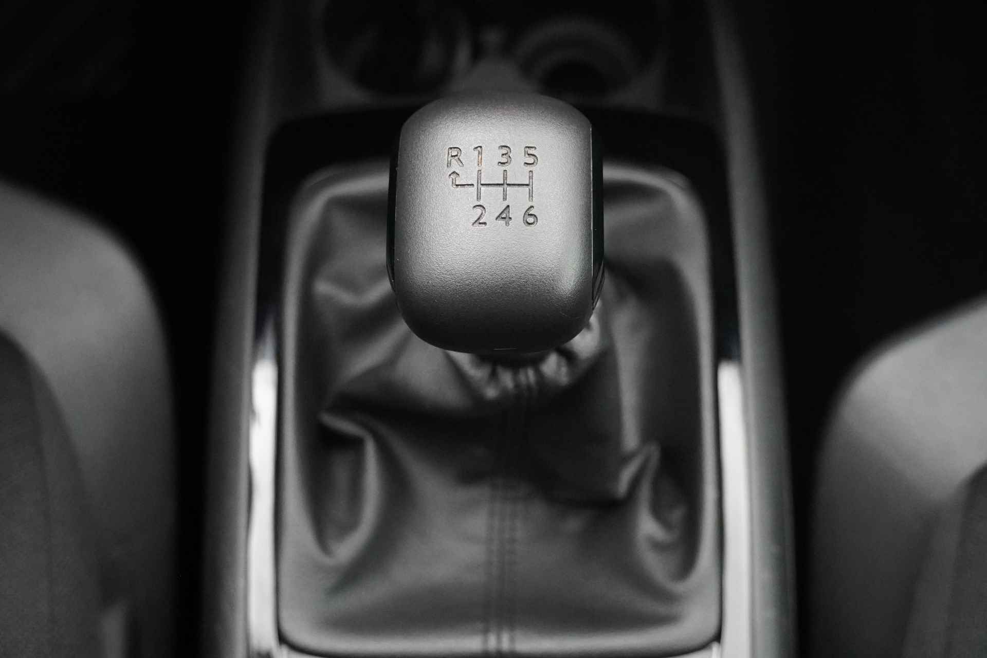 Citroën Grand C4 Spacetourer BWJ 2020 / 1.2 PT 131PK Business 7p. / Clima / Camera a / Cruise / Navi / Trekhaak / Carplay / LMV / PDC - 15/31