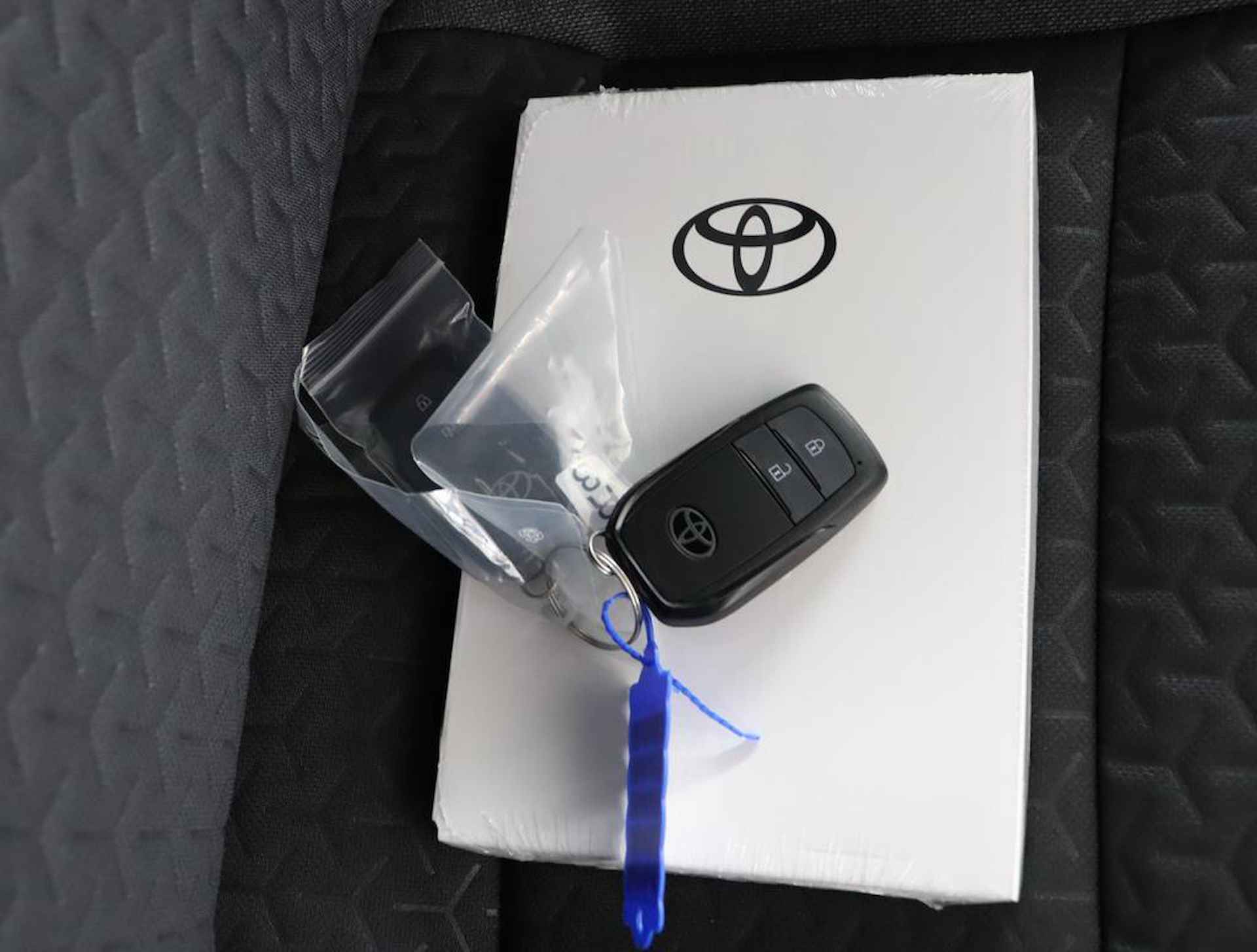 Toyota Yaris Cross 1.5 Hybrid Dynamic - 9/44