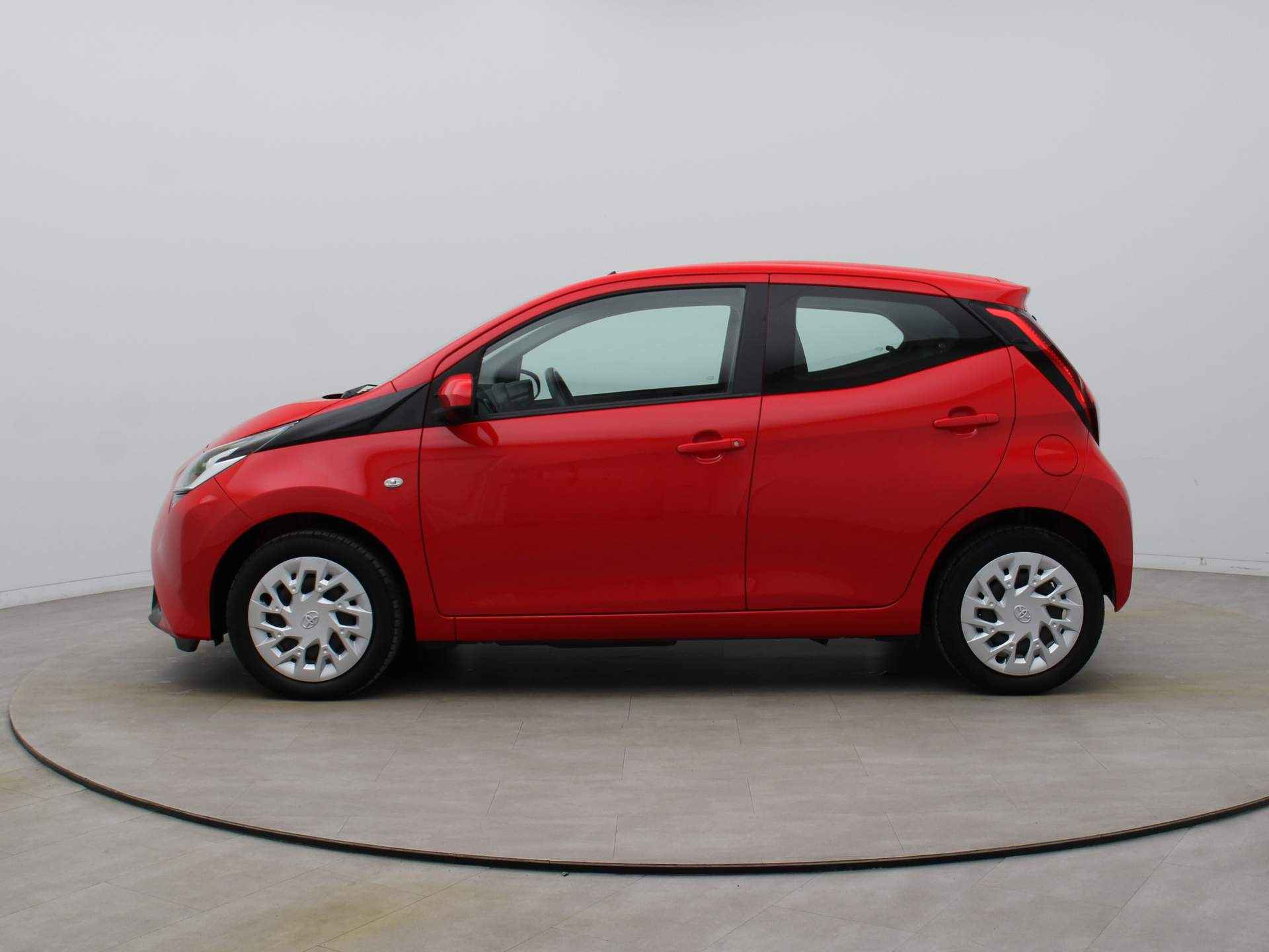 Toyota Aygo 73pk VVT-i x-play limited Airco | Camera | Carplay | 5-Deurs - 23/38