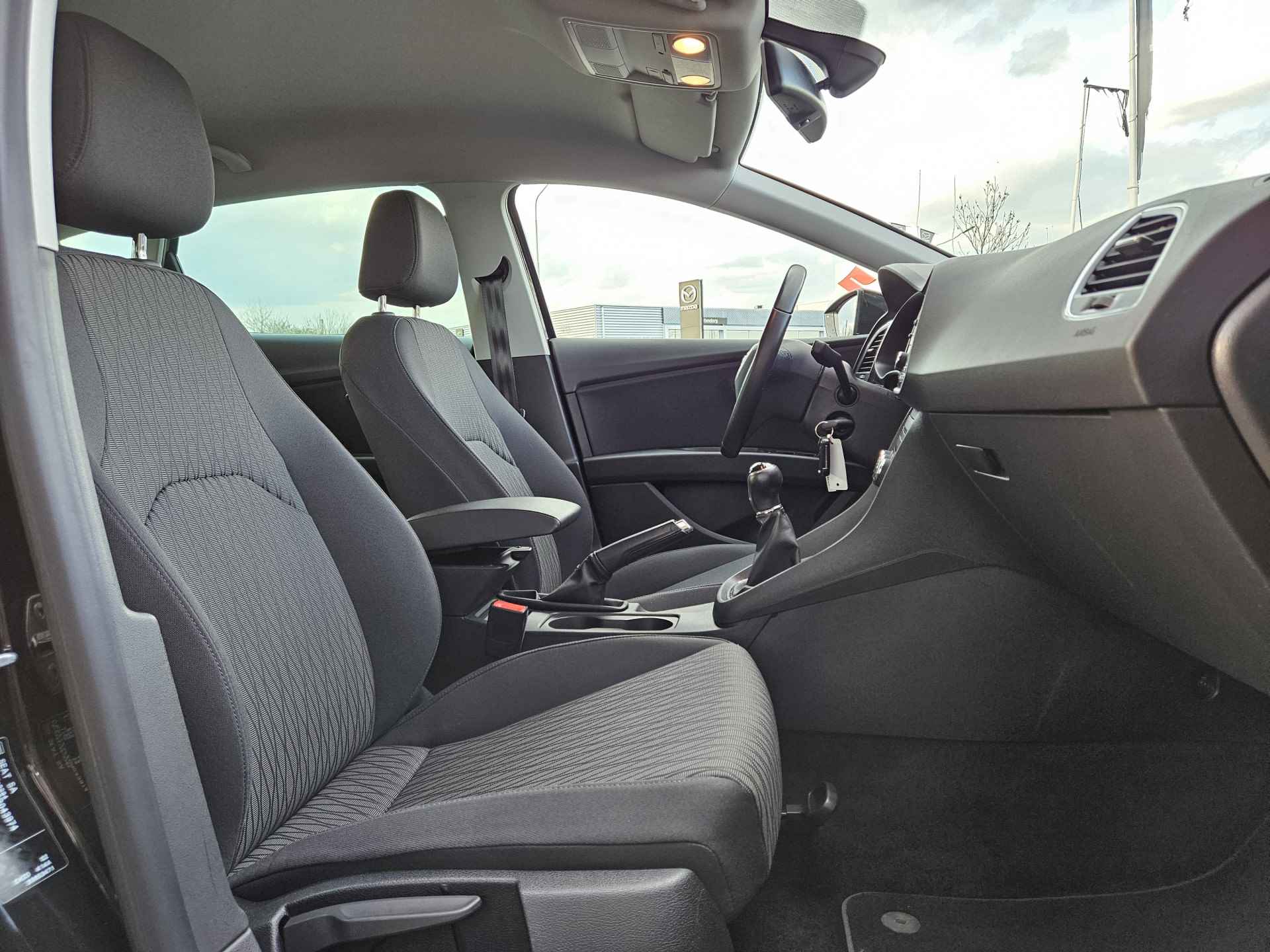 SEAT Leon 1.0 EcoTSI Style Connect / APPLE CARPLAY & ANDROID AUTO / NAVI / PARKEERSENSOREN / - 11/36
