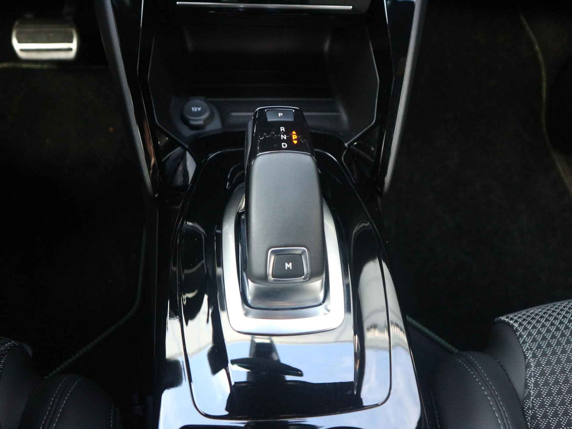 Peugeot 2008 1.2 130pk GT-Line Automaat | Apple Carplay | Cruise Control | Stoelverwarming - 21/42