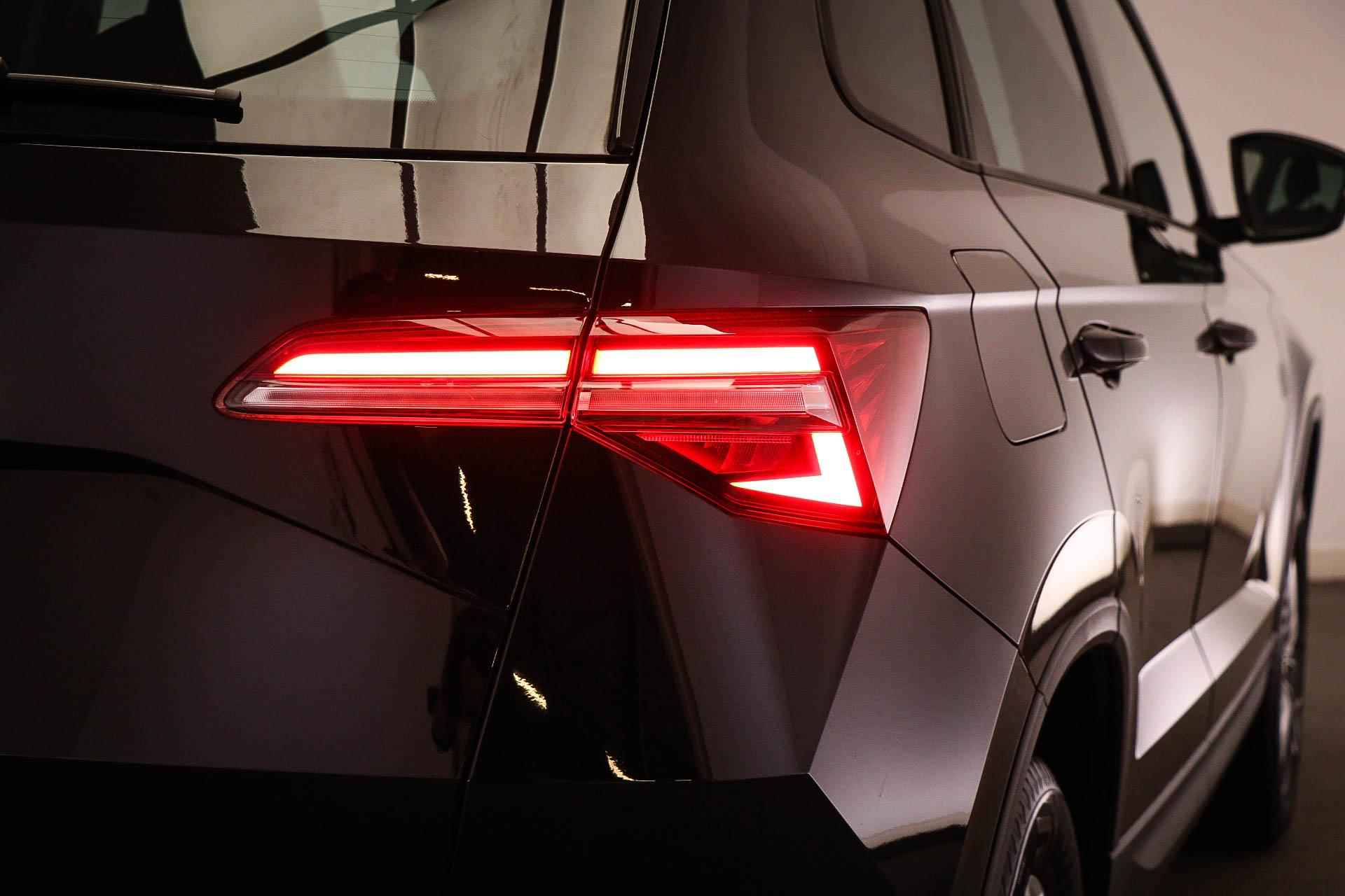 Skoda Karoq 1.0 TSI Business Edition | TREKHAAK UITKLAPBAAR | DAB | SMARTLINK - 22/57