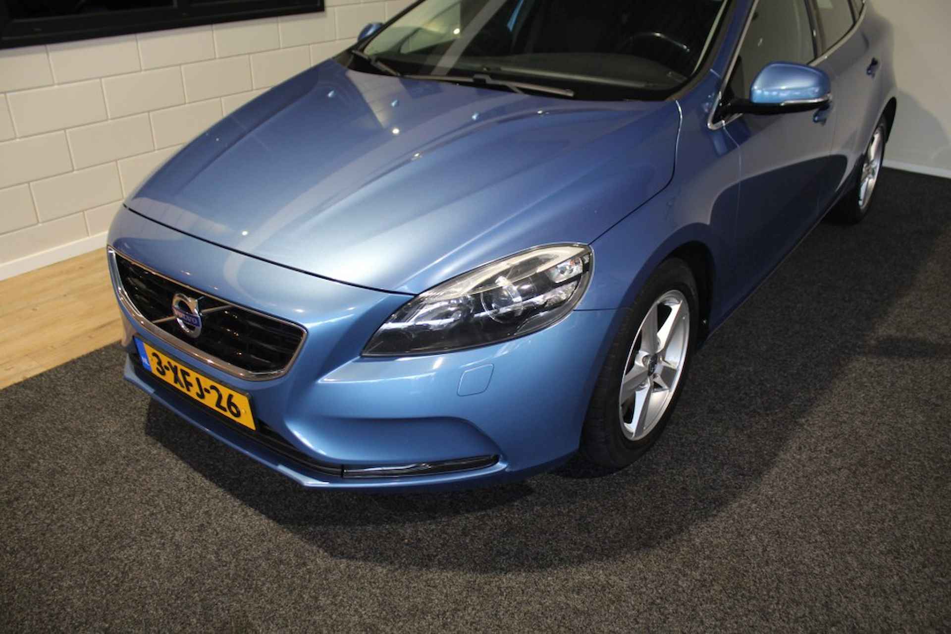 VOLVO V40 2.0 D4 MOMENTUM BNS NAVI CRUISE STOELV NAP! CLIMA ALL-IN! - 4/53