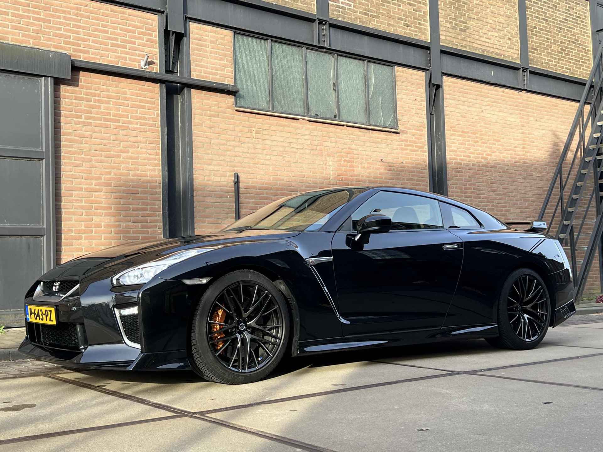 Nissan GT-R 3.8 V6 Black Edition Cruise Control | Navigatie | PDC | Camera | Climate Control | Bose Premium Sound | Brembo Remmen | Titanium uitlaat | Apple Carplay | Lederen Kuipstoelen | Black Edition | - 46/50