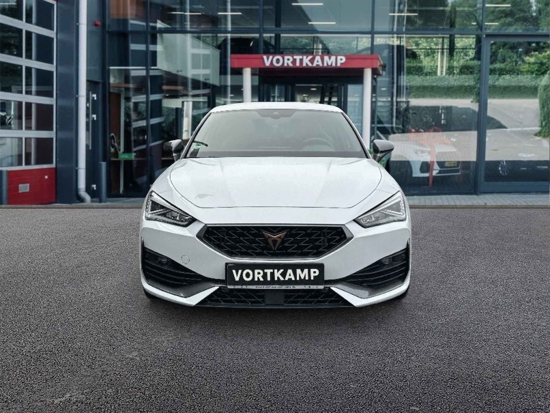 CUPRA Leon 1.4 TSI DSG VZ E-HYBRID CAMERA/NAVI/CARPLAY/ACC/STOELVERW - 2/24