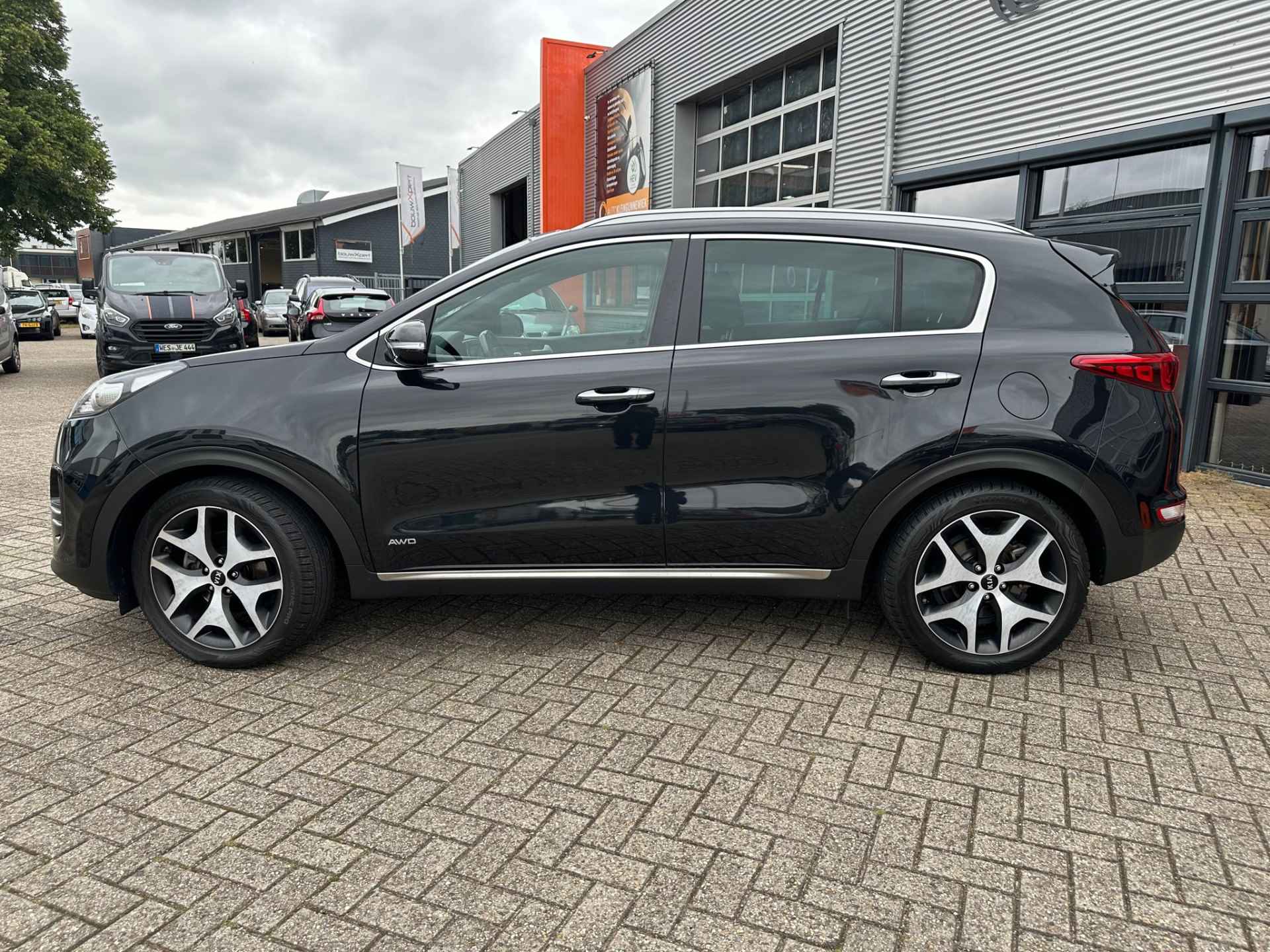 Kia Sportage 1.6 T-GDI 4WD GT-Line Automaat NL-Auto 1e eigenaar / All-season banden / Trekhaak / Apple/Android Carplay / 19 inch - 3/13