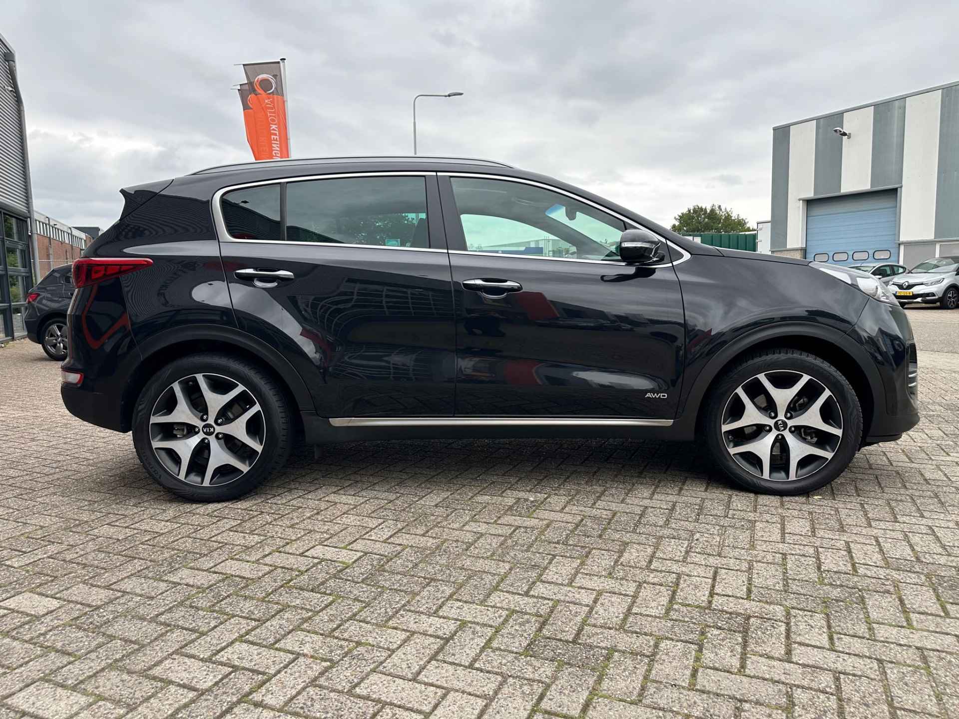 Kia Sportage 1.6 T-GDI 4WD GT-Line Automaat NL-Auto 1e eigenaar / All-season banden / Trekhaak / Apple/Android Carplay / 19 inch - 7/13