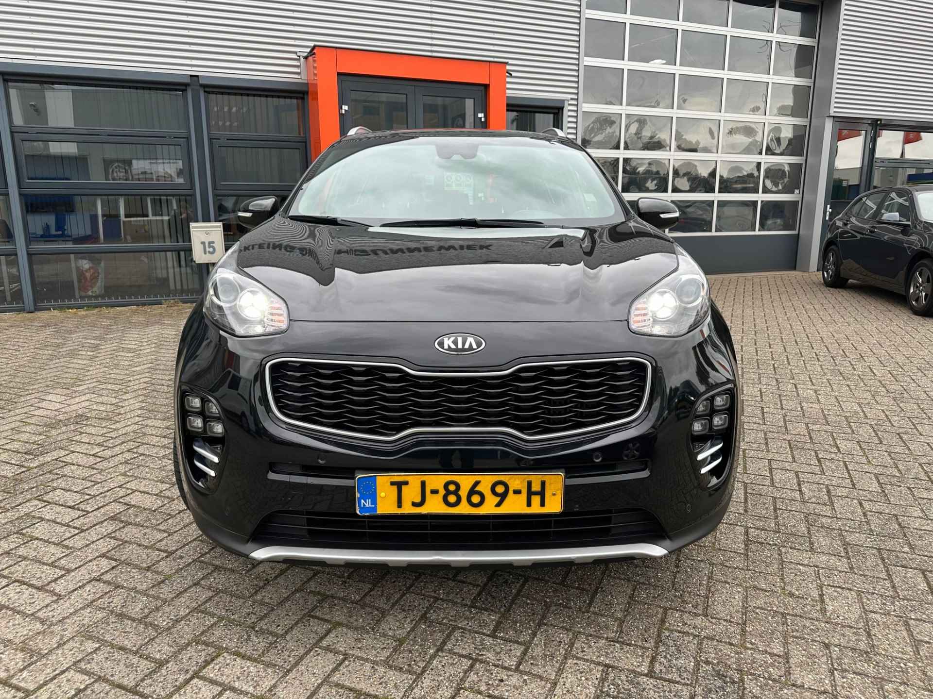 Kia Sportage 1.6 T-GDI 4WD GT-Line Automaat NL-Auto 1e eigenaar / All-season banden / Trekhaak / Apple/Android Carplay / 19 inch - 12/13