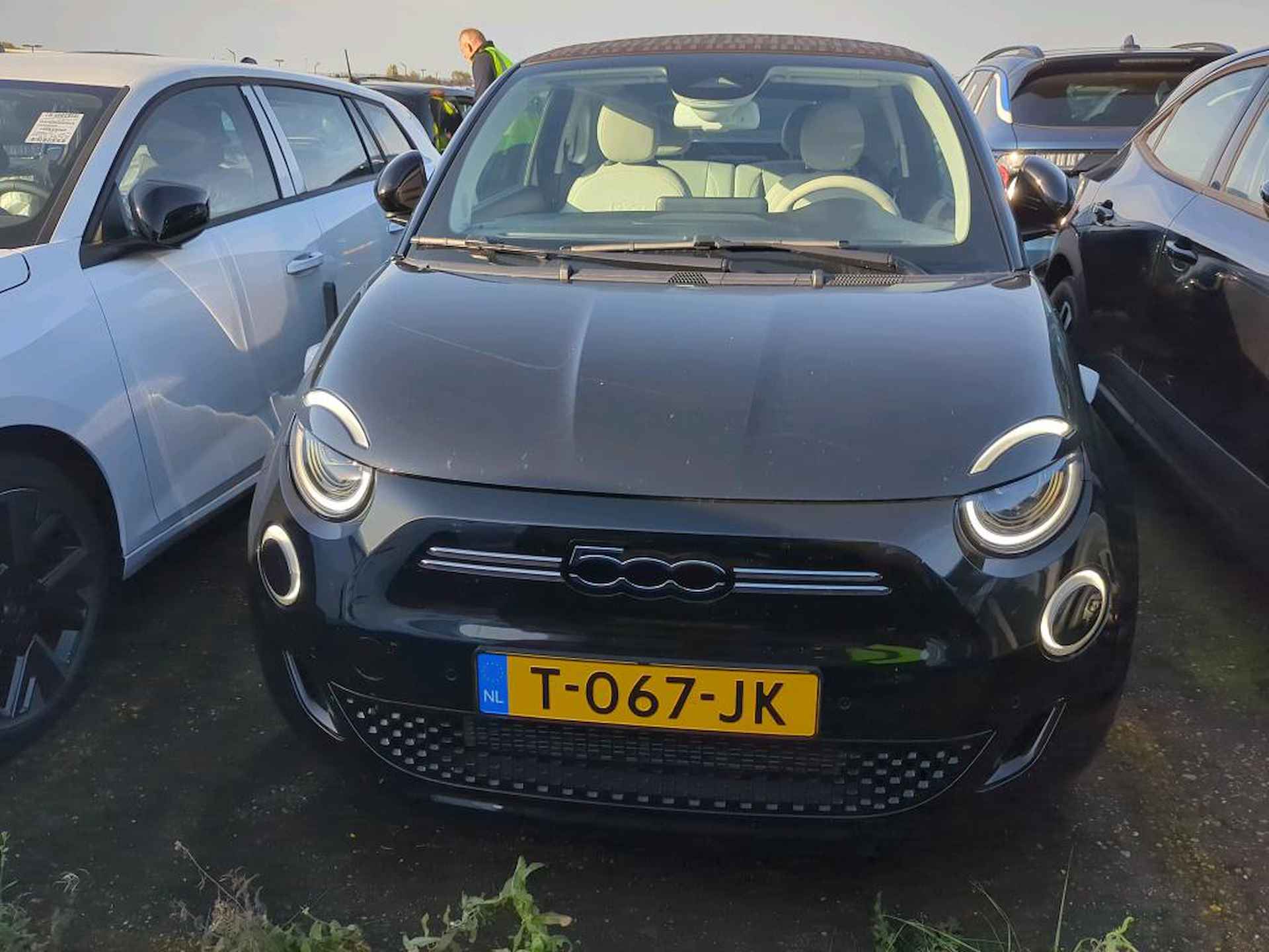 Fiat 500C La Prima 42kWh Cabrio 3 Fase €2000 SUBSIDIE! | Verwacht! | Navigatie | Leder | Achteruitrijcamera | Stoelverwarming | Climate Co - 4/20