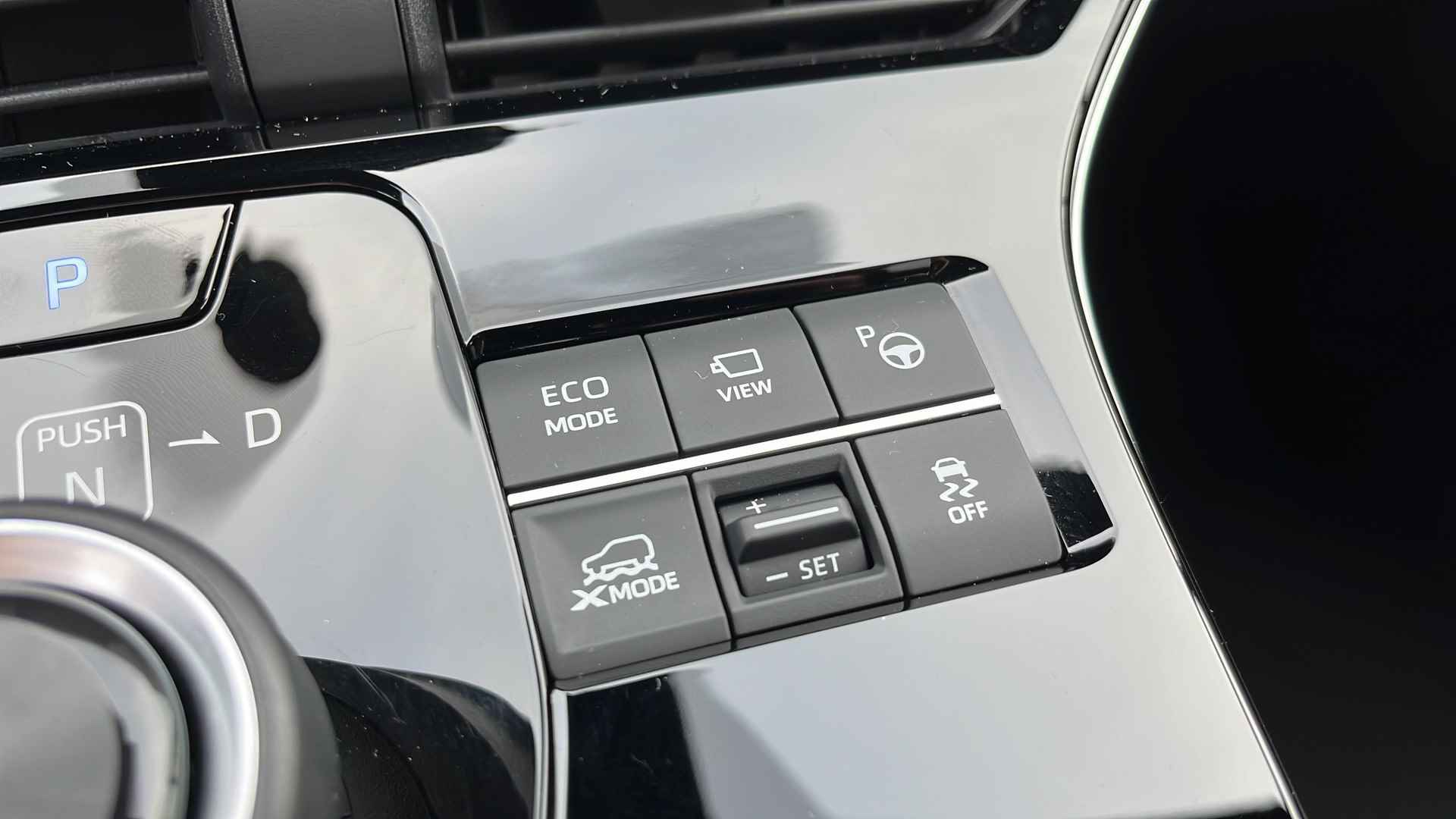 Toyota bZ4X Premium - Solar 4WD 71 kWh | 3-fase | All-in prijs | Zeer rijk uitgerust | 360 camera | Parkeersensoren | - 33/39