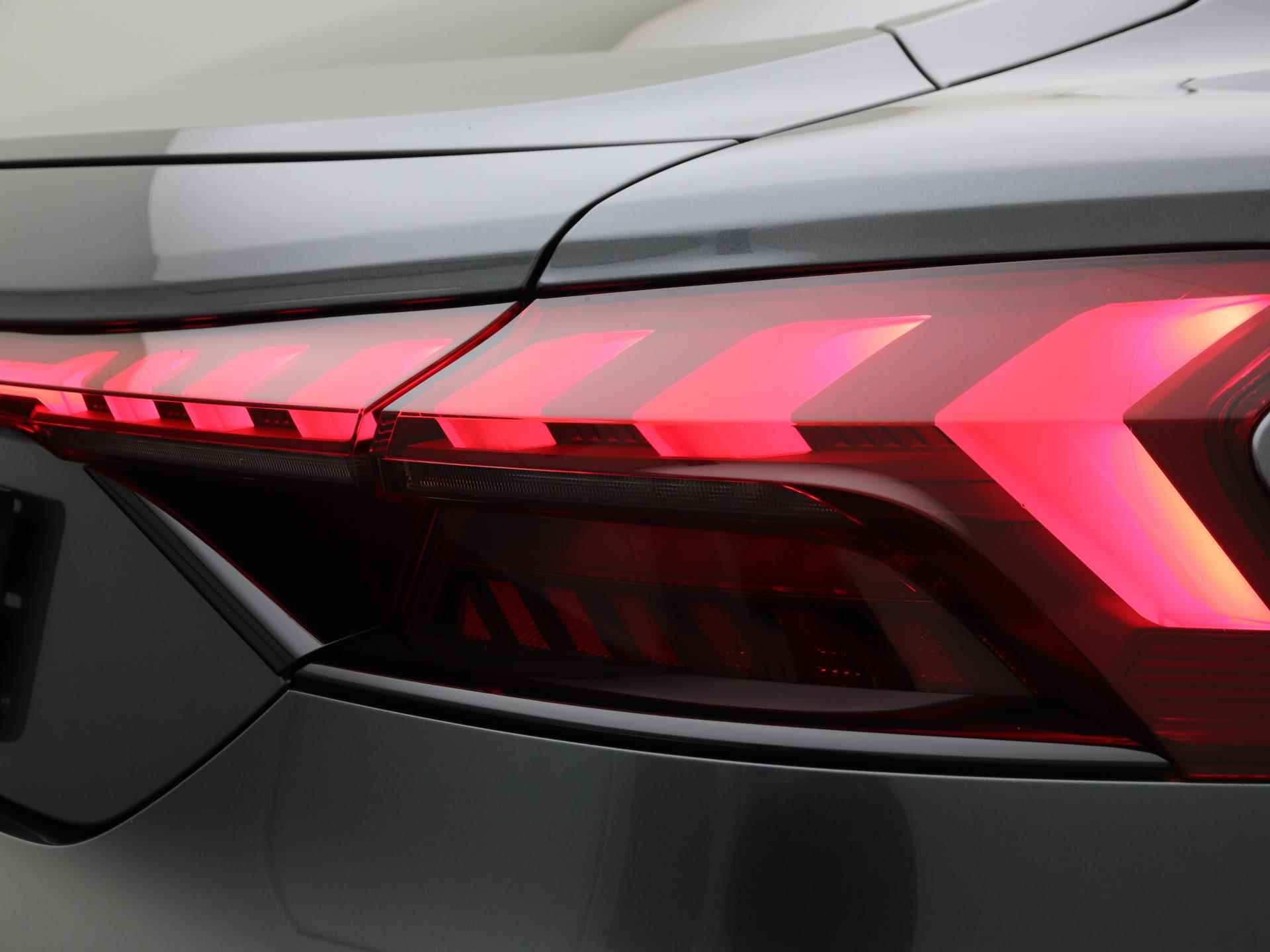 Audi e-tron GT GT 93 kWh/476PK · Matrix led koplampen · Head-up display · S Line exterieur - 36/39