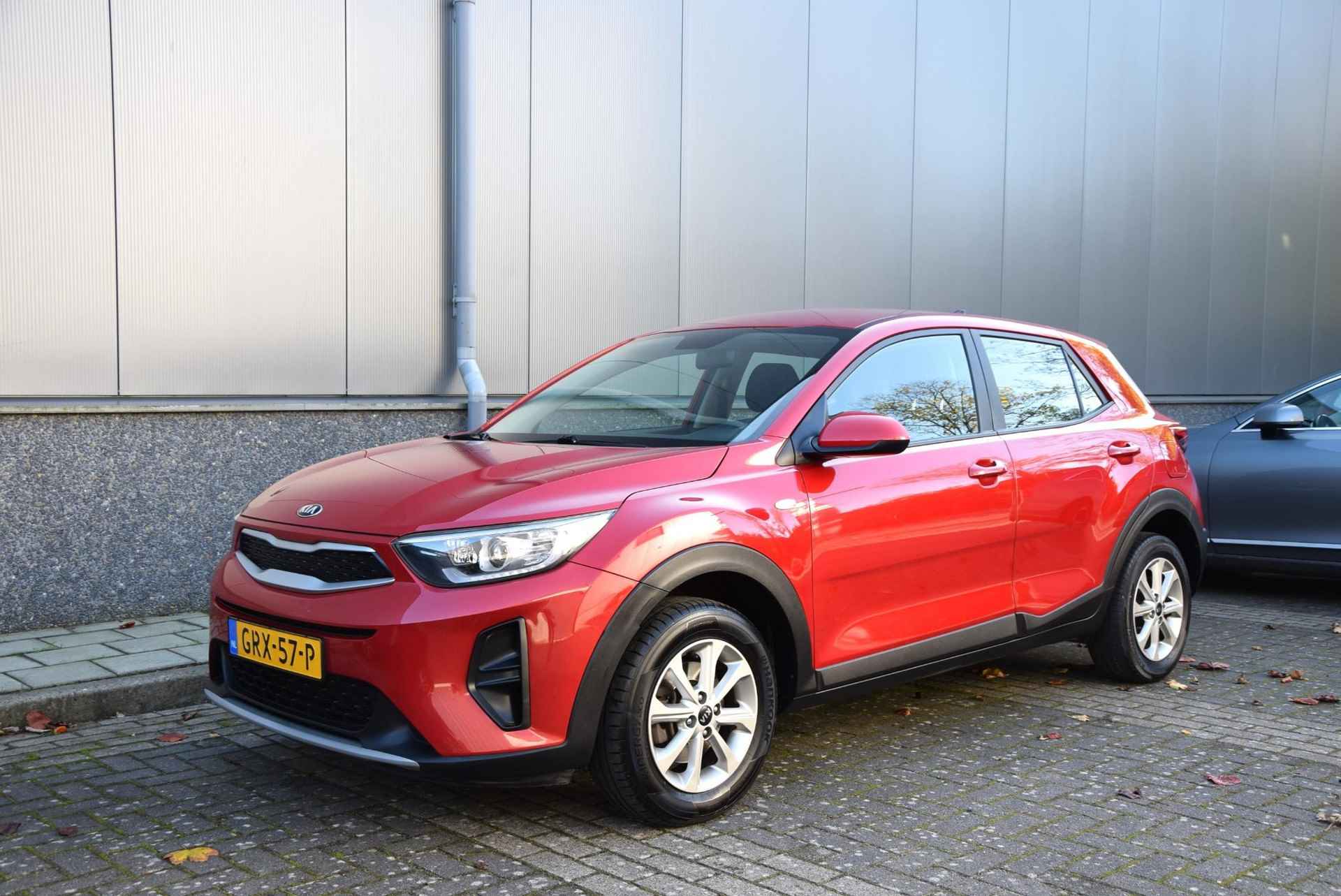 Kia Stonic 1.2 MPi Design Edition | Navigatie | Apple Carplay/Android Auto | Achteruitrijcamera | - 3/31