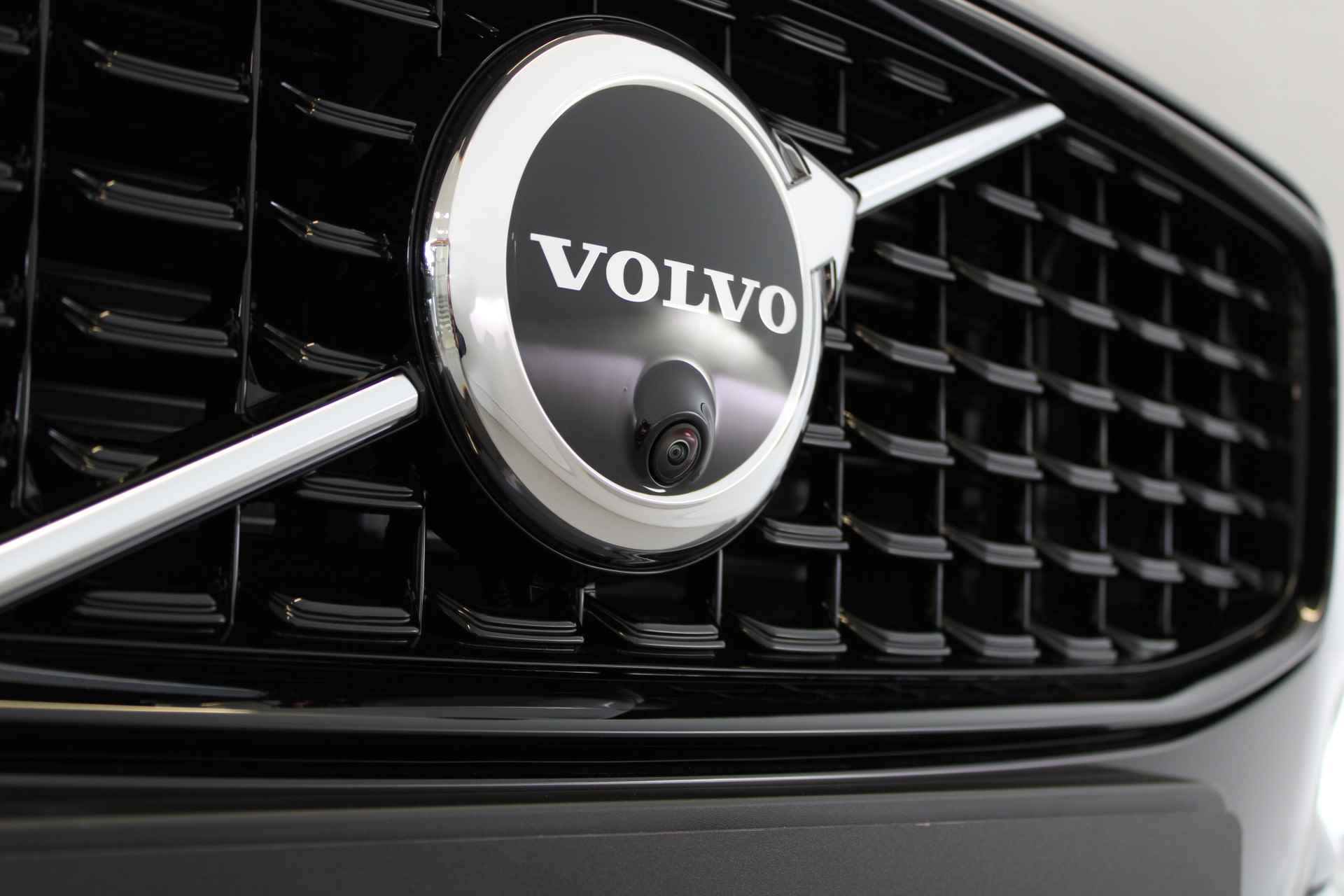 Volvo V90 T8 455PK Long Range Ultimate Dark | Full Option | Luchtvering | Bowers & Wilkins | HUD | 360º view - 18/91