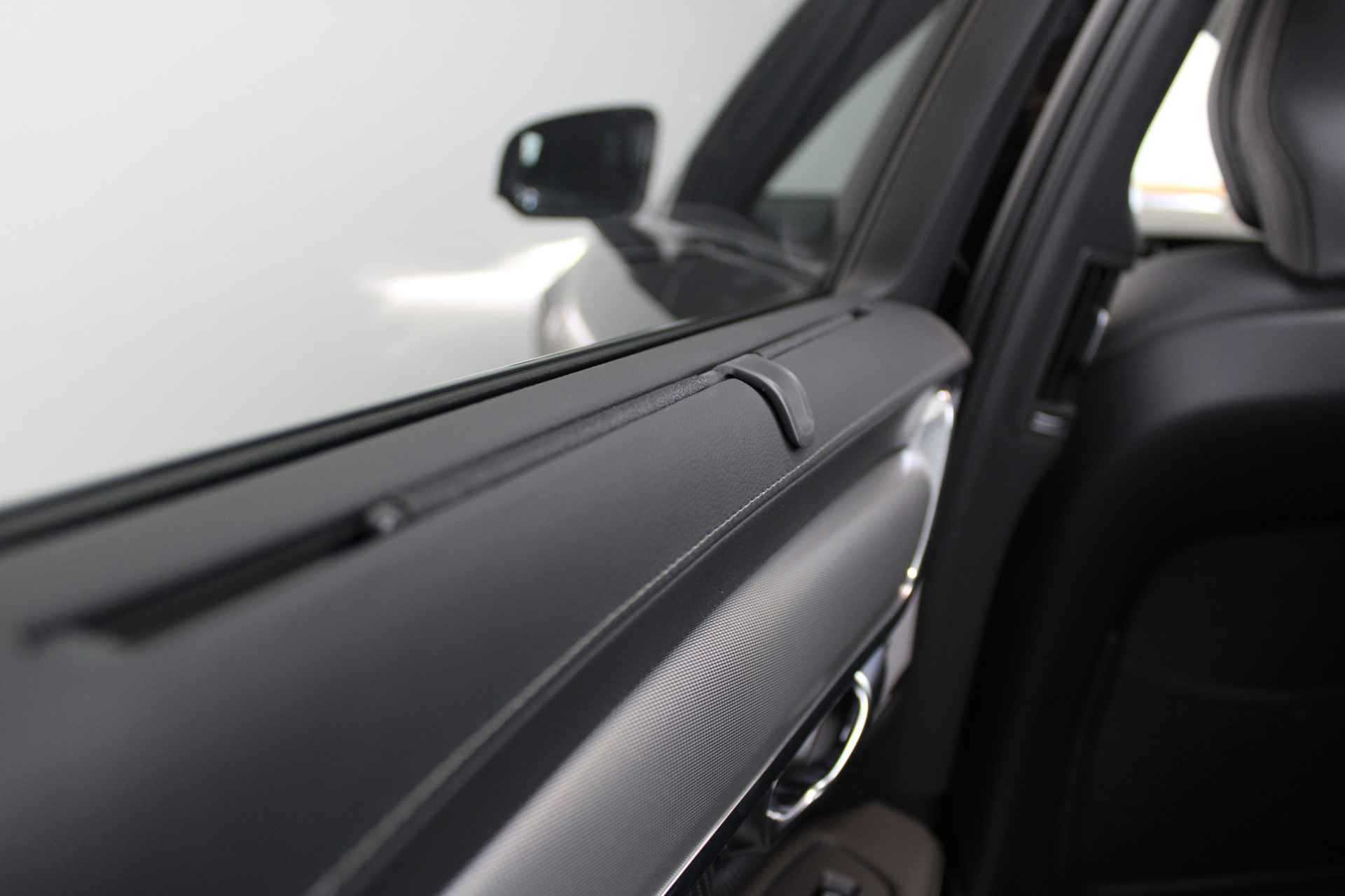 Volvo V90 T8 455PK Long Range Ultimate Dark | Full Option | Luchtvering | Bowers & Wilkins | HUD | 360º view - 77/91
