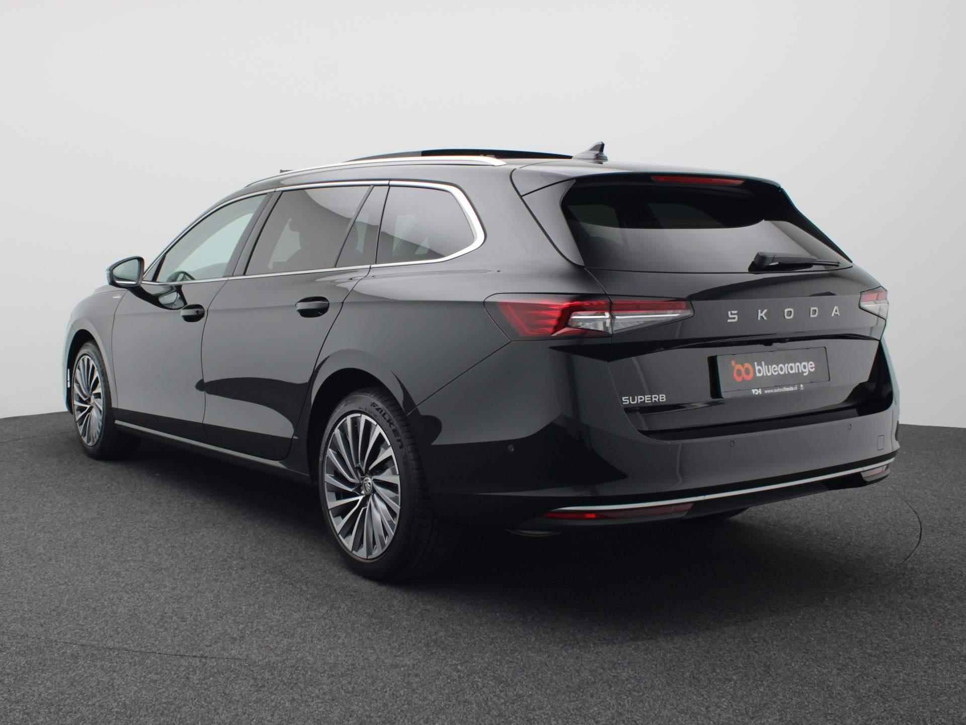 Skoda Superb Combi 1.5 TSI MHEV Laurin & Klement 150PK DSG Pano-Schuifdak, Head-Up Display, Canton Audio, 360gr. Camera, Side Assist, Keyless, Winterpakket Plus, Volleder, 18" LM Velgen - 10/55