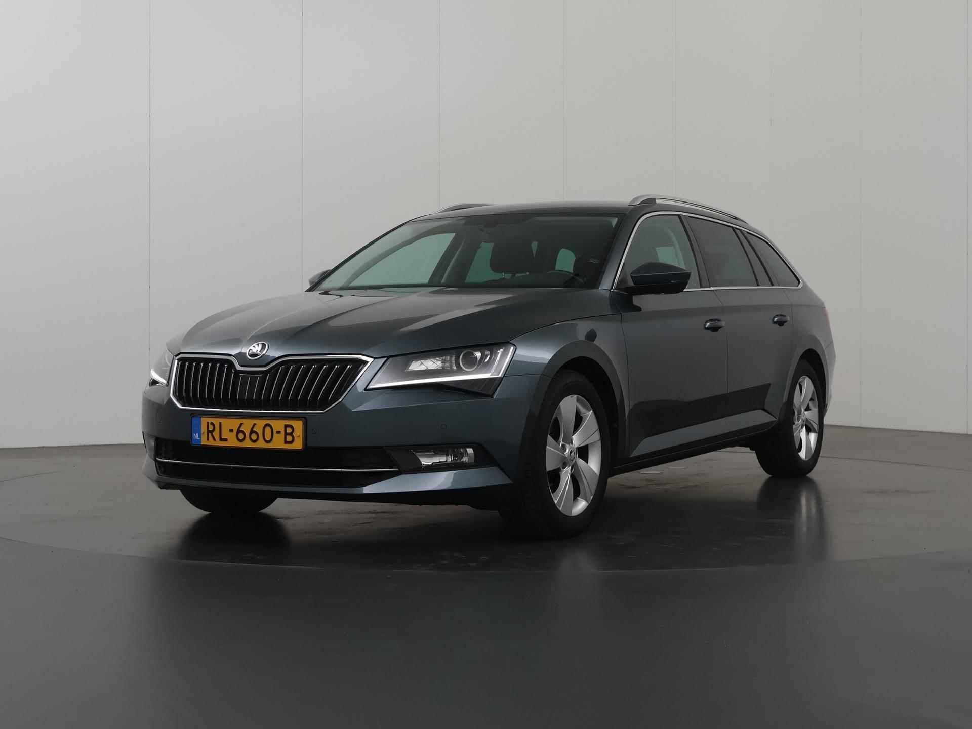 Skoda Superb Combi 1.4 TSI ACT Ambition Business | Trekhaak | Navigatie | Climate Control | bluetooth | Cruise Control | - 40/40