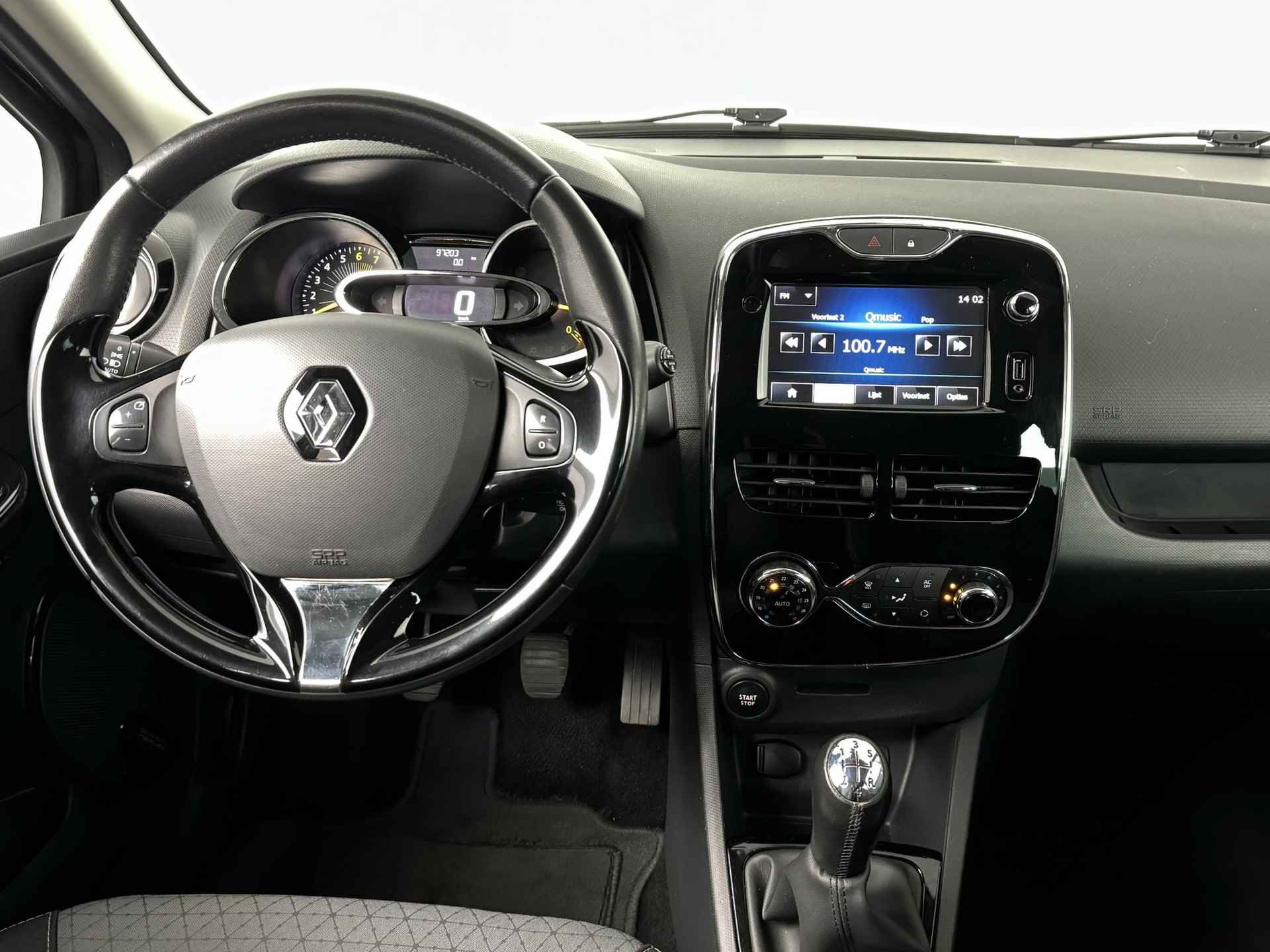 Renault Clio Estate 0.9 TCe 90 Dynamique | Dealer onderhouden | Keyless | Trekhaak | Climate control | Parkeersensoren achter - 24/42