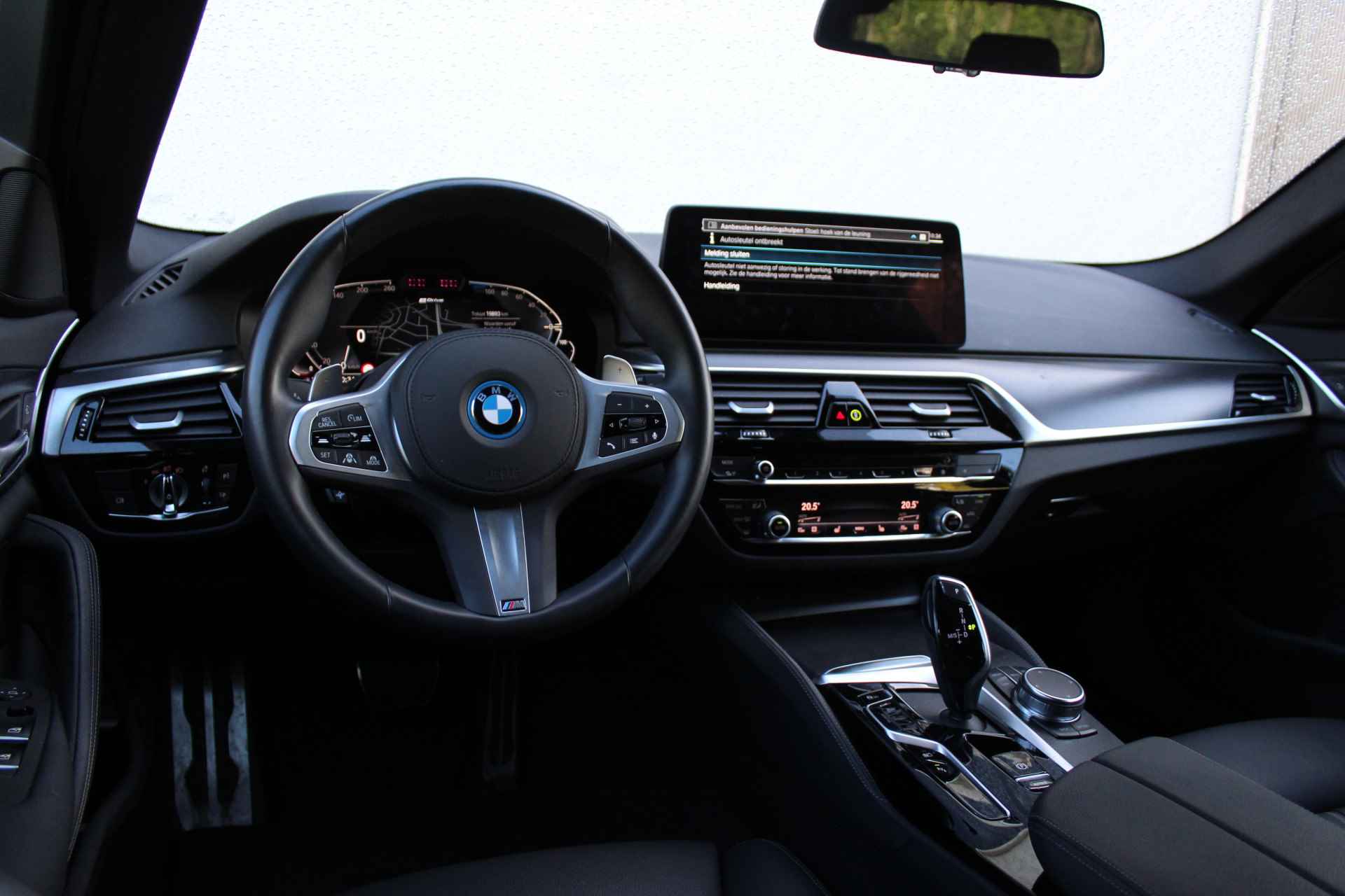 BMW 5 Serie Touring 530e High Executive M Sport Automaat / Panoramadak / Adaptief onderstel / Stoelverwarming / Laserlight / Head-Up / Live Cockpit Professional / Driving Assistant Professional - 5/29