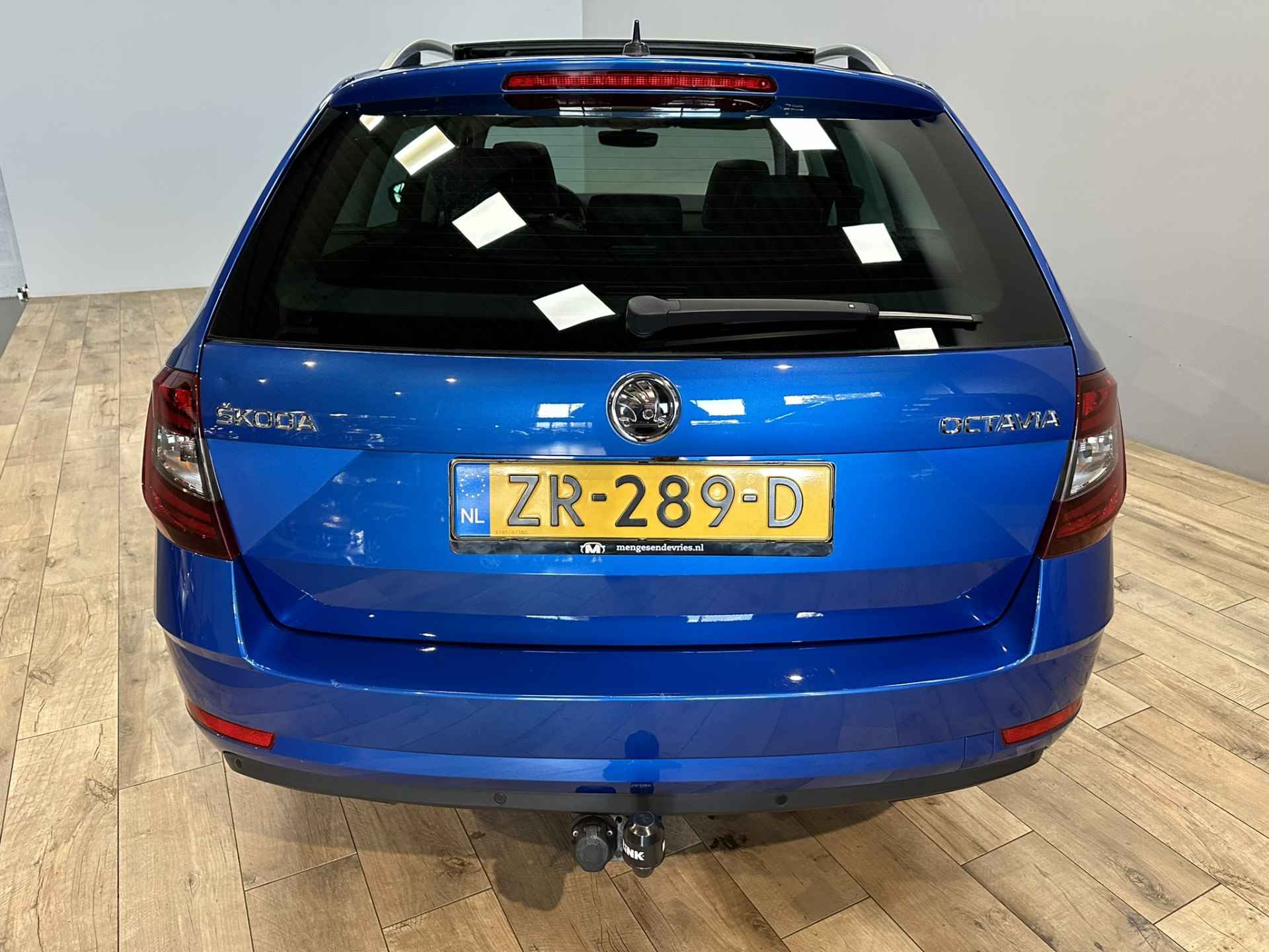 Škoda Octavia Combi 1.5 TSI Greentech Style Business Airco ECC | Panorama | Canton | Leer | Trekhaak | LED | Cruise Control | Navigatie | Apple Carplay Android Auto | Isofix | NAP | - 4/49