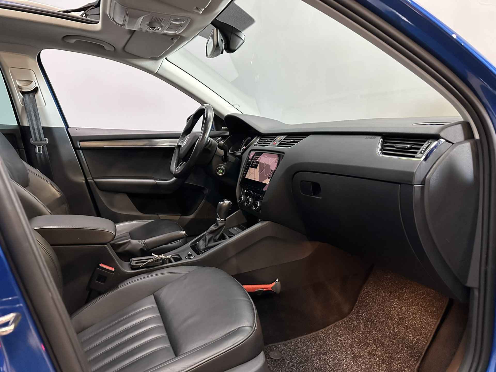 Škoda Octavia Combi 1.5 TSI Greentech Style Business Airco ECC | Panorama | Canton | Leer | Trekhaak | LED | Cruise Control | Navigatie | Apple Carplay Android Auto | Isofix | NAP | - 32/49