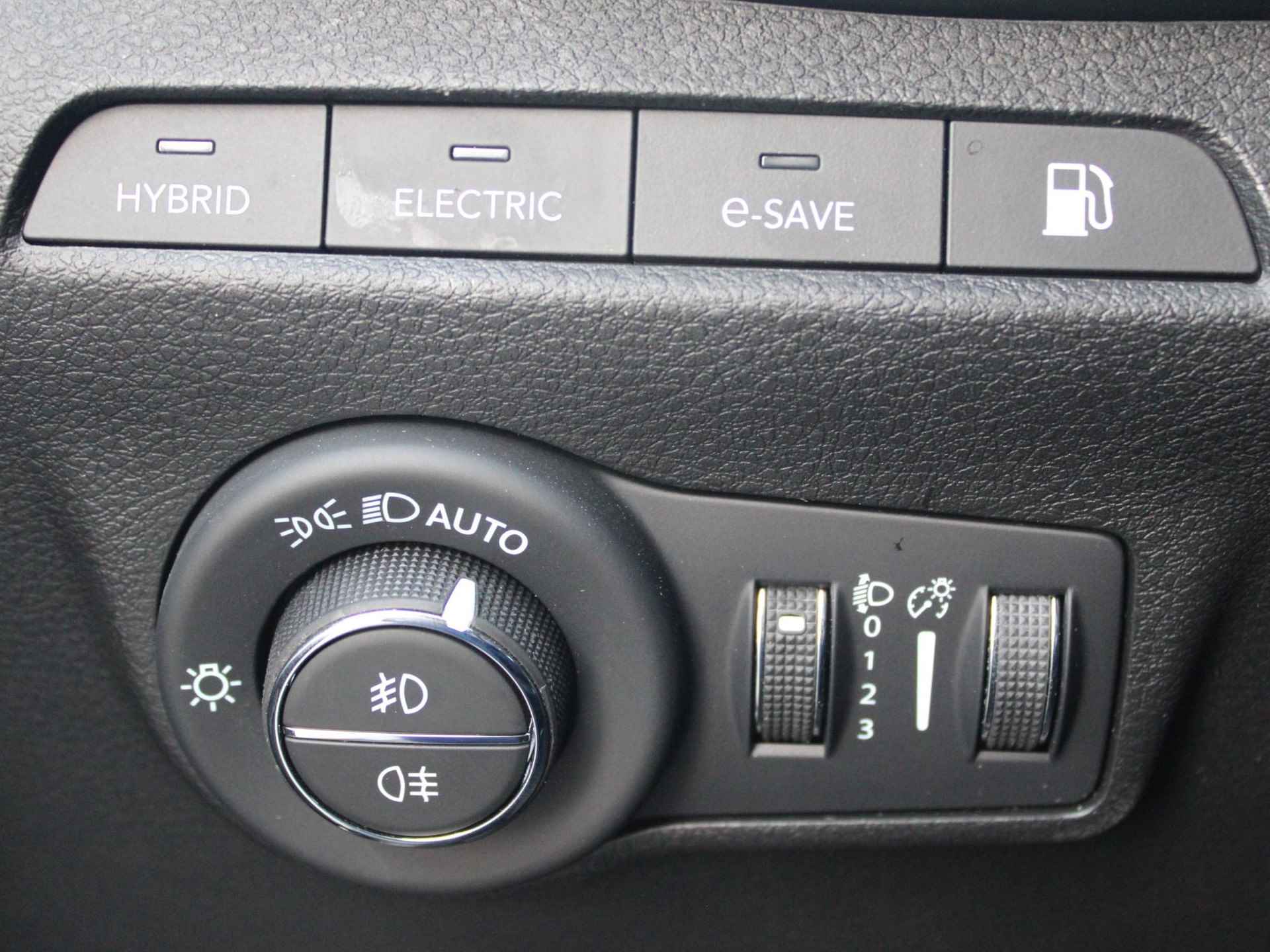 Jeep Compass 4xe 190 Plug-in Hybrid Electric Night Eagle | Clima | Navi | Adapt. Cruise | 19" | Winter Pack | Camera | Keyless | Apple Carplay | Trekhaak | All Season - 14/26