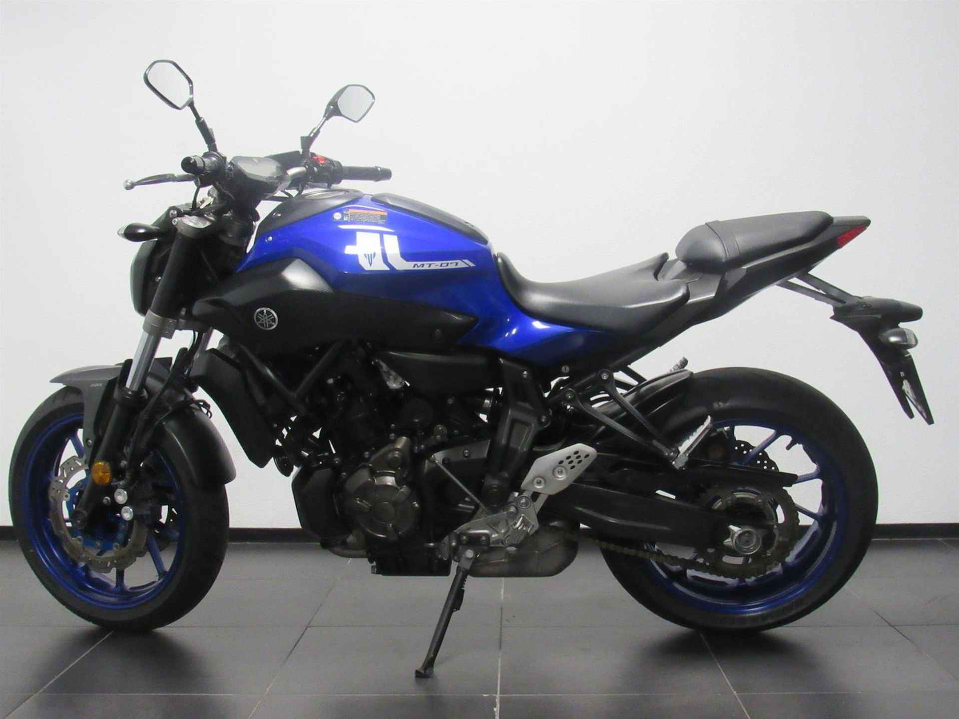 Yamaha MT-07 ABS - 2017 - 4/7