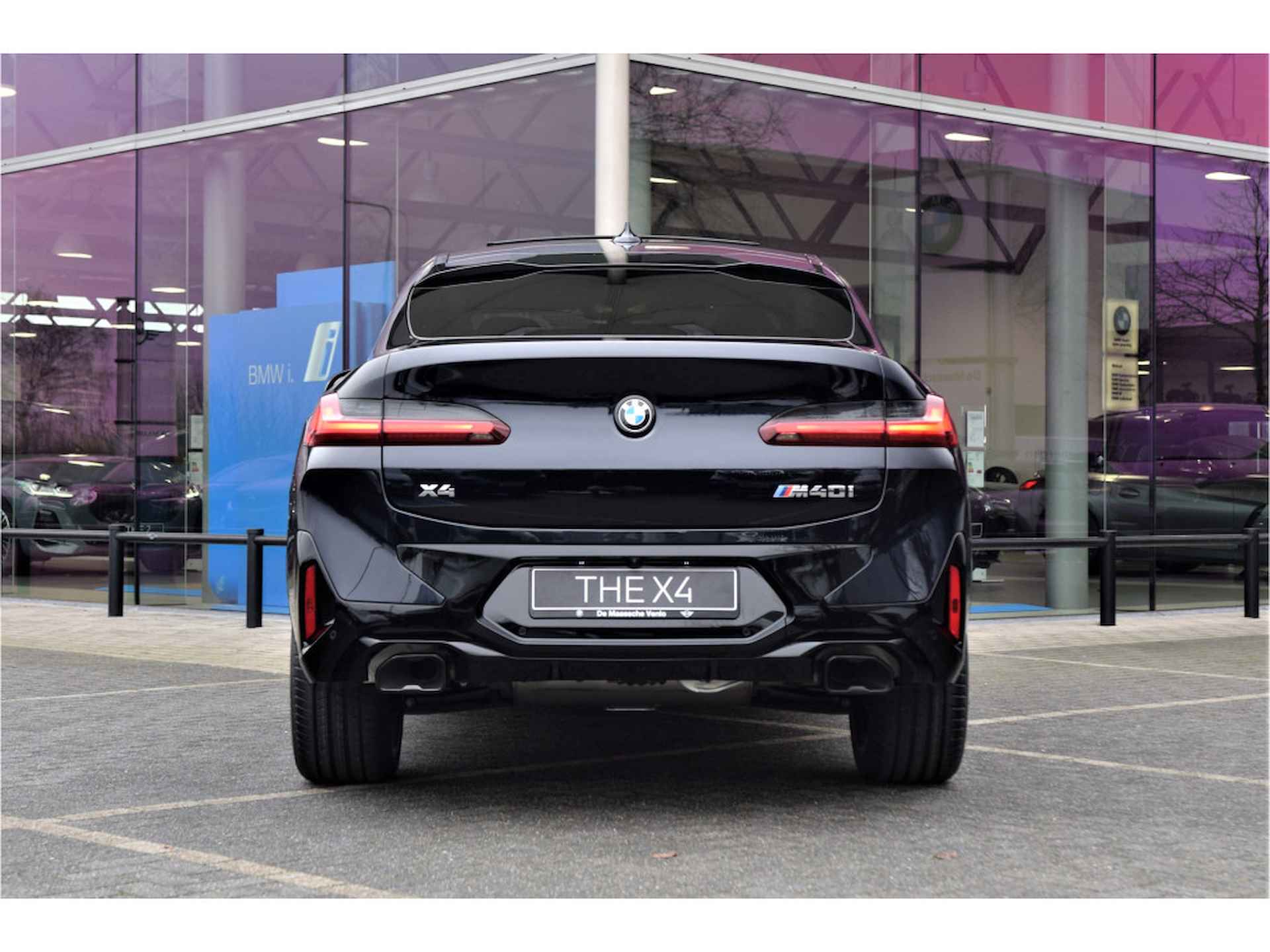 BMW X4 M40i High Executive Automaat / Panoramadak / Trekhaak / Laserlight / Parking Assistant Plus / Head-Up / Driving Assistant Professional / Comfort Access - 11/36