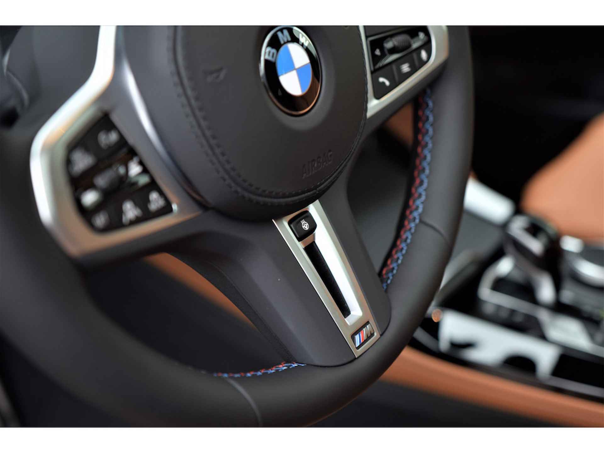 BMW X4 M40i High Executive Automaat / Panoramadak / Trekhaak / Laserlight / Parking Assistant Plus / Head-Up / Driving Assistant Professional / Comfort Access - 23/36