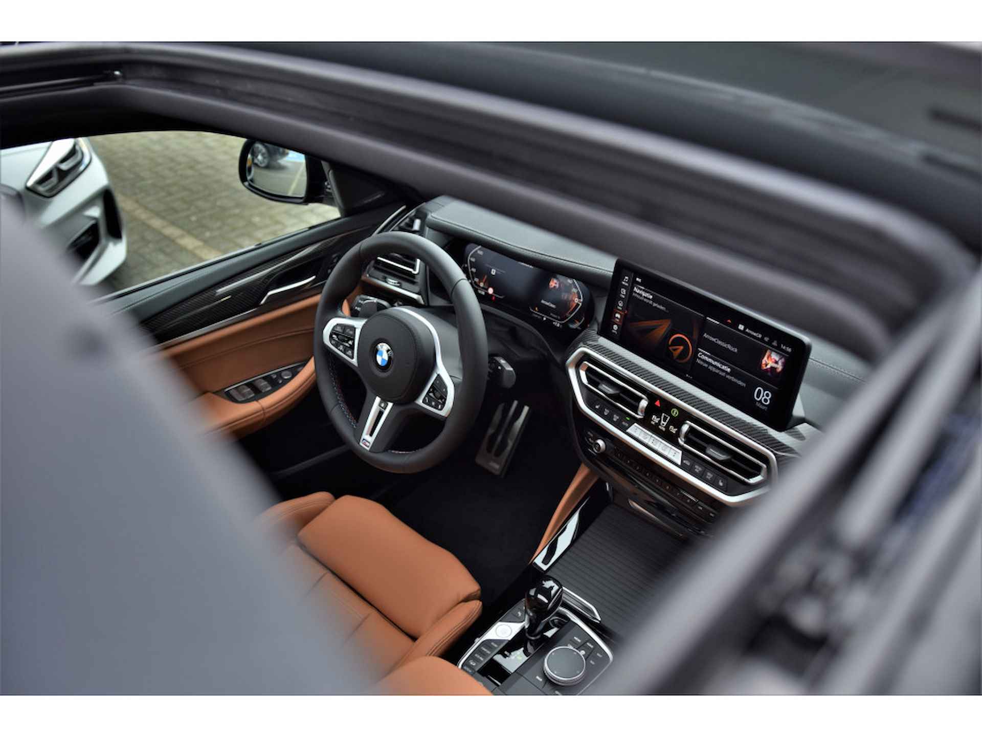 BMW X4 M40i High Executive Automaat / Panoramadak / Trekhaak / Laserlight / Parking Assistant Plus / Head-Up / Driving Assistant Professional / Comfort Access - 26/36