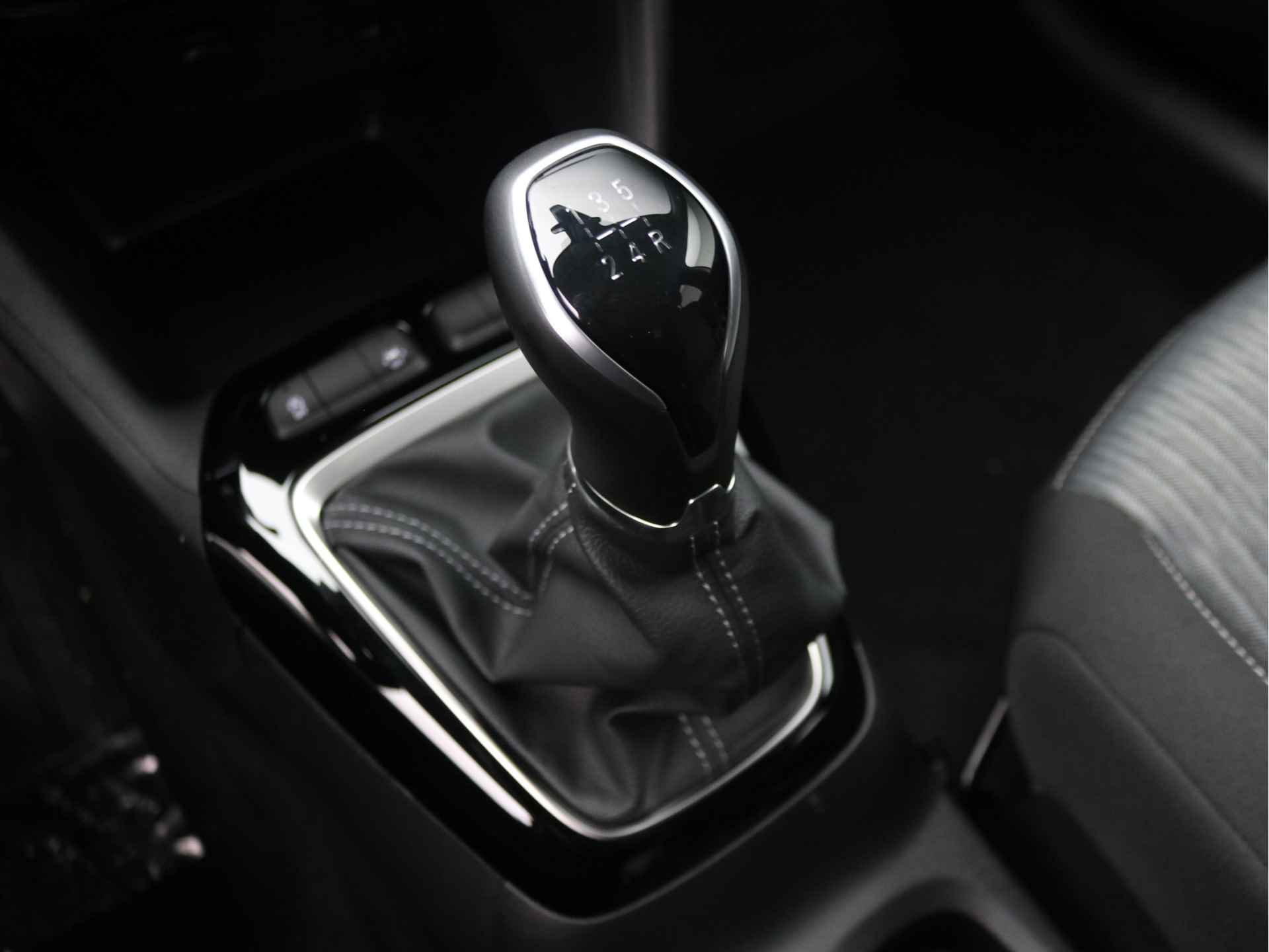Opel Corsa 1.2 Edition | Airco | DAB+ | Cruise | Apple Carplay | ''16 licht metaal | Parkeer sensoren achter | Bluetooth - 18/23
