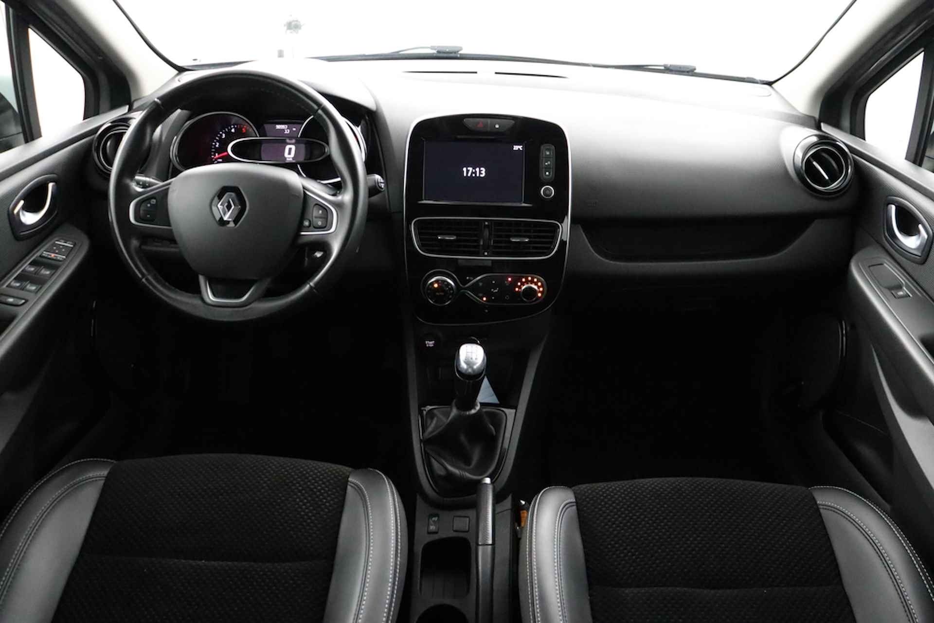 Renault Clio 1.5 DCI ECOLEADER INTENS ECC/CRUISE/NAV/CAMERA/KEYLESS.ENTRY/PARK.SENS/LMV - 15/41