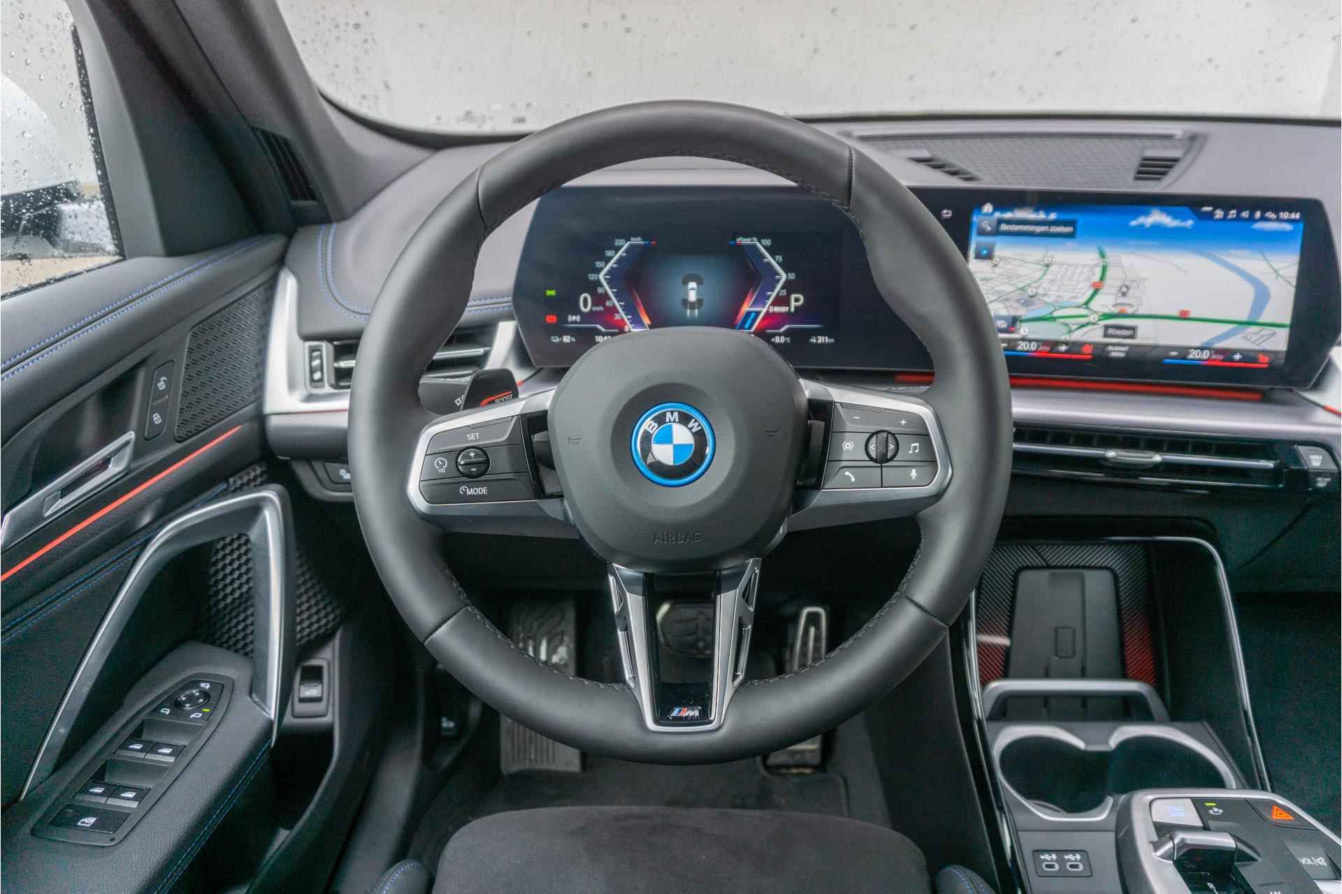 BMW iX1 xDrive30 High Executive M Sportpakket / BMW Head-Up Display / Elektrisch verwarmde voorstoelen / Stuurwielrand verwarmd | Showroom Sale - 7/60