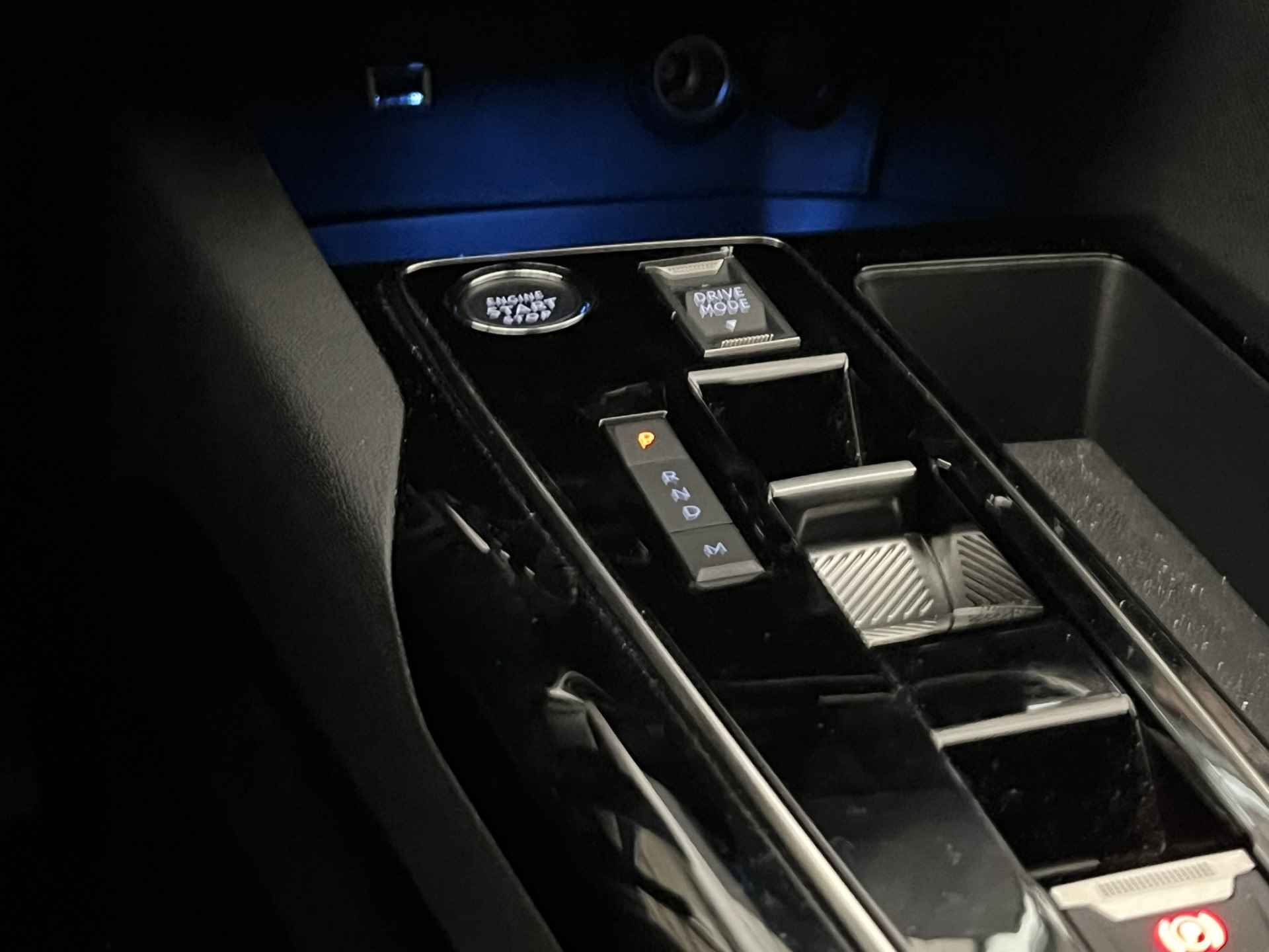 Peugeot 3008 1.2 130pk EAT8 Automaat Allure Pack Business | Navigatie | Climate | Cruise | Keyless | Camera | LED | 18" LMV | Stoelverwarming - 30/48
