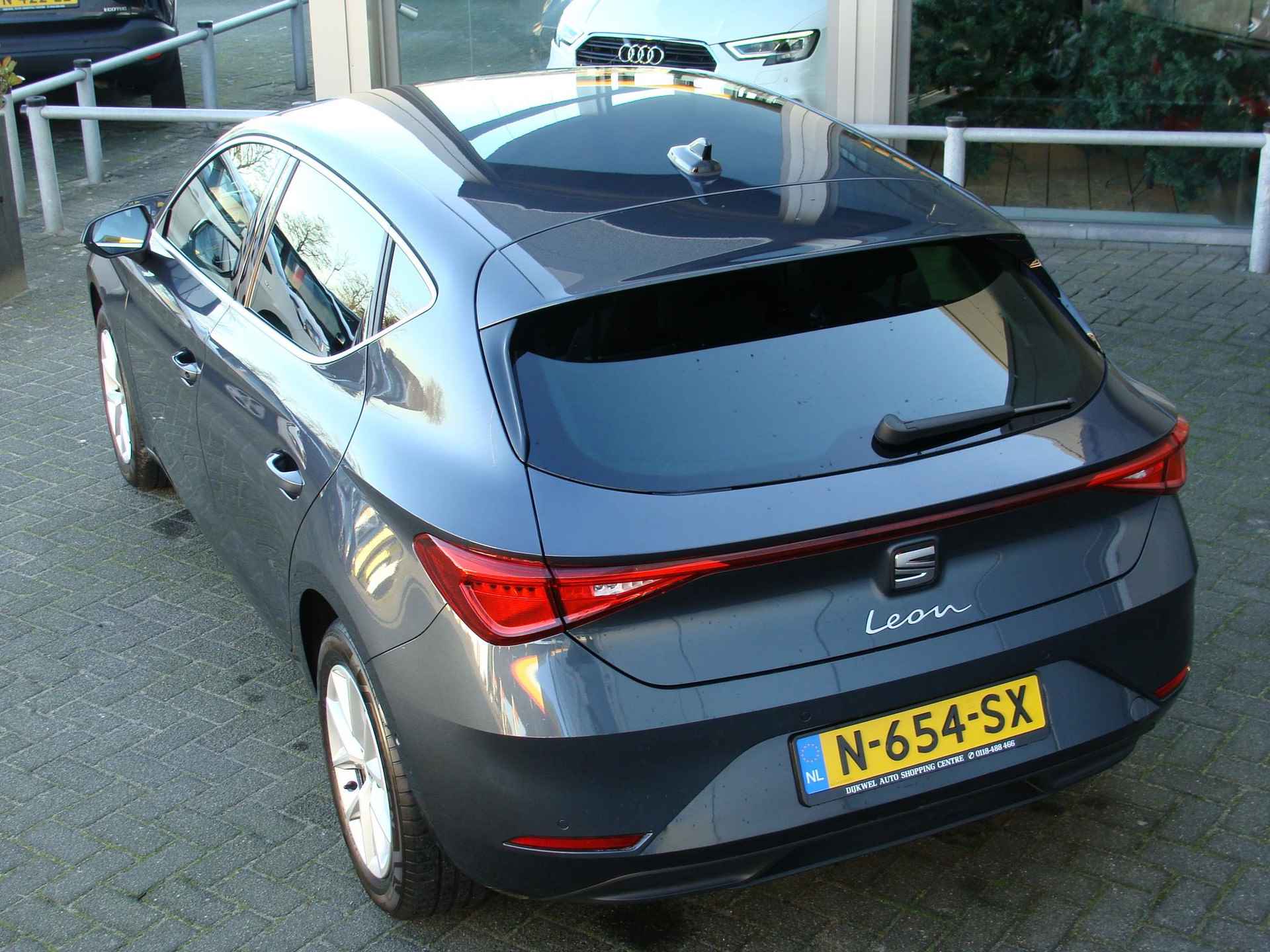 SEAT Leon 1.0 TSI 110pk Style Business Intense - 50/65