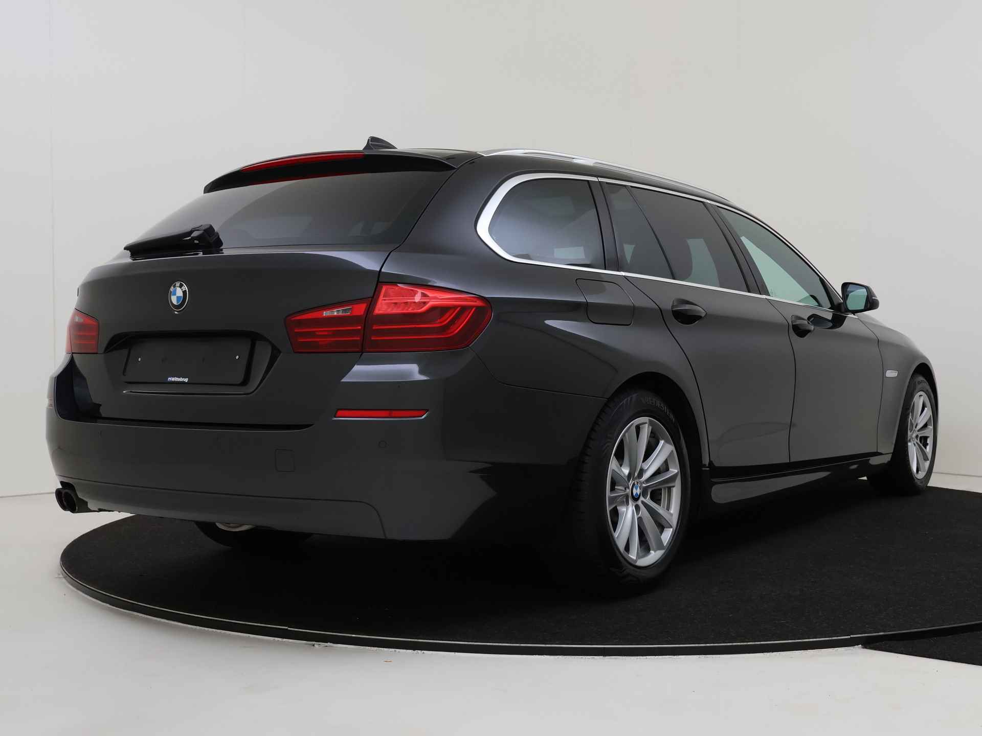 BMW 5 Serie Touring 518d High Executive Automaat | Panorama dak | Leder | Navigatie - 11/35