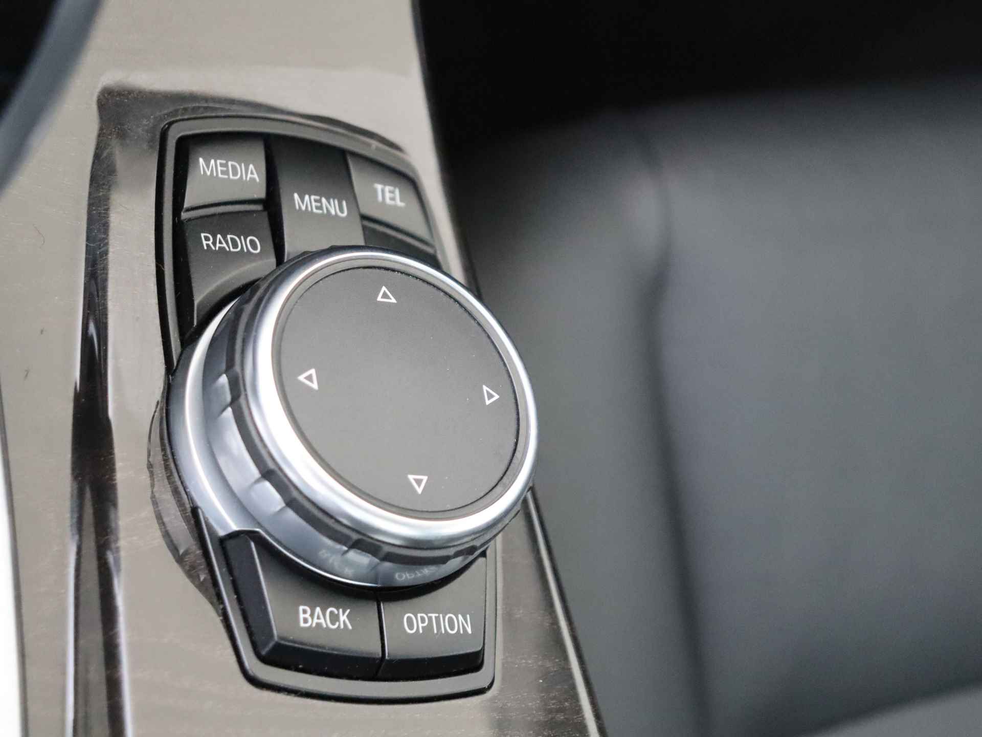 BMW 5 Serie Touring 518d High Executive Automaat | Panorama dak | Leder | Navigatie - 25/35