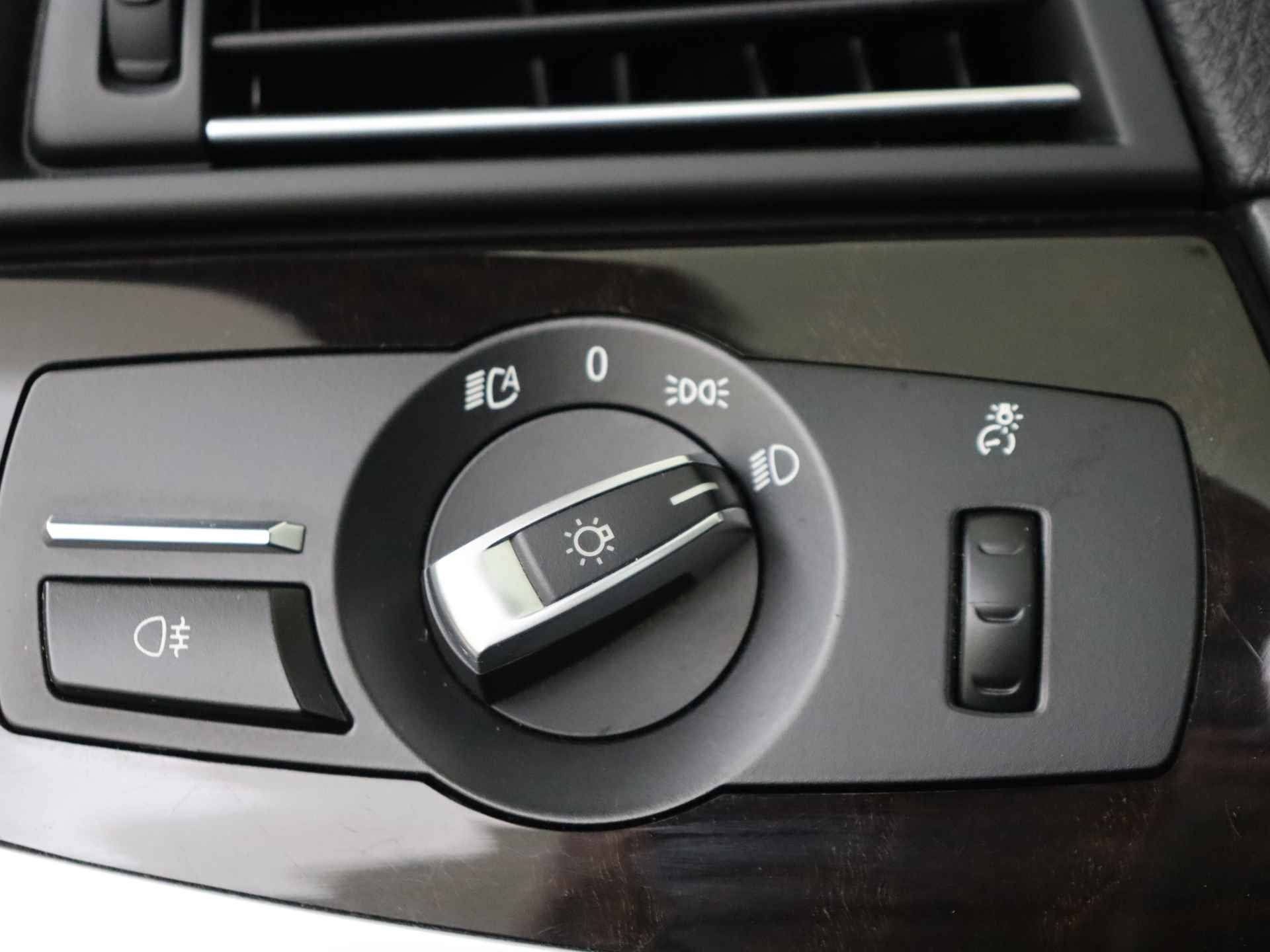 BMW 5 Serie Touring 518d High Executive Automaat | Panorama dak | Leder | Navigatie - 28/35