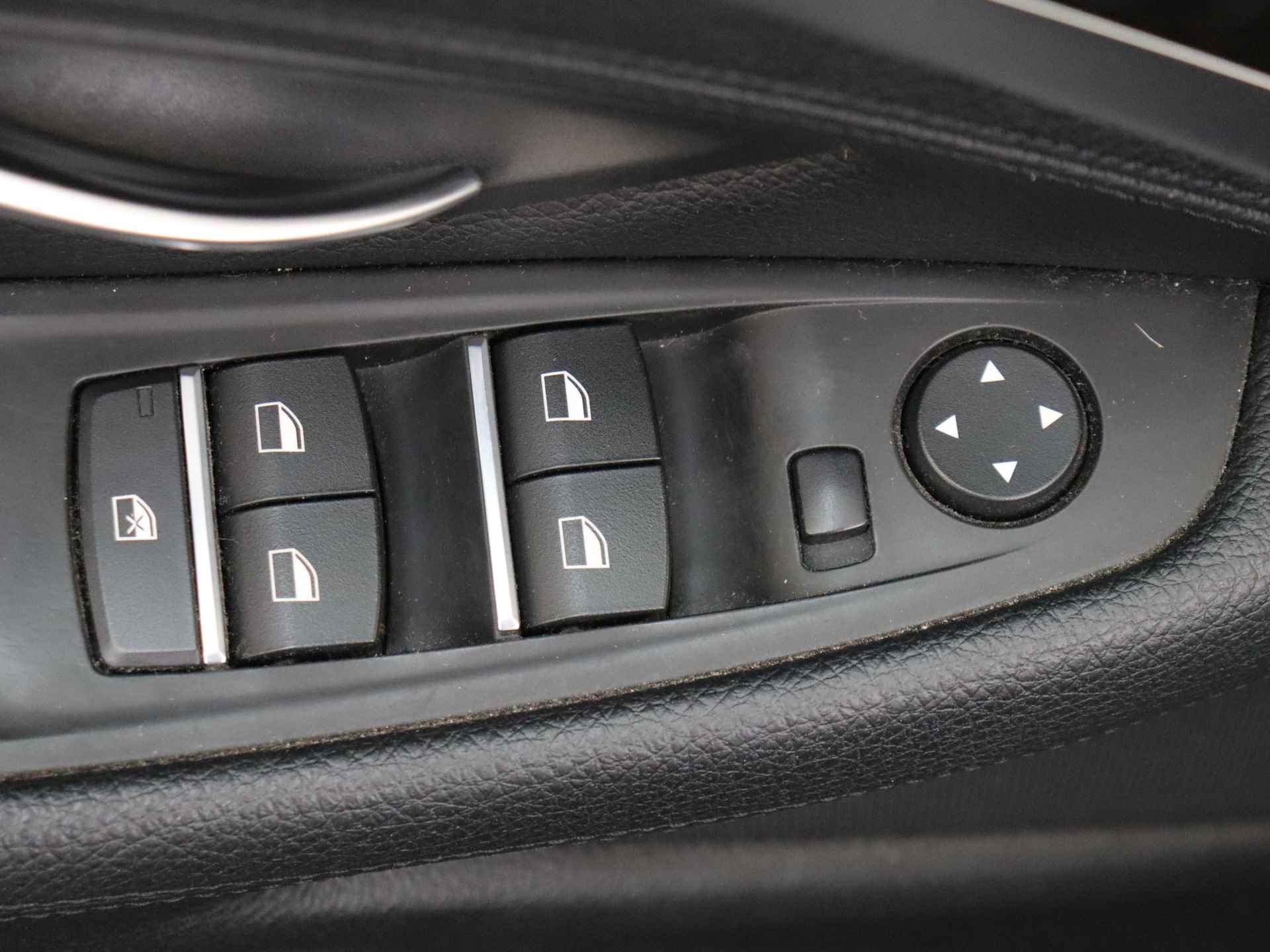 BMW 5 Serie Touring 518d High Executive Automaat | Panorama dak | Leder | Navigatie - 29/35