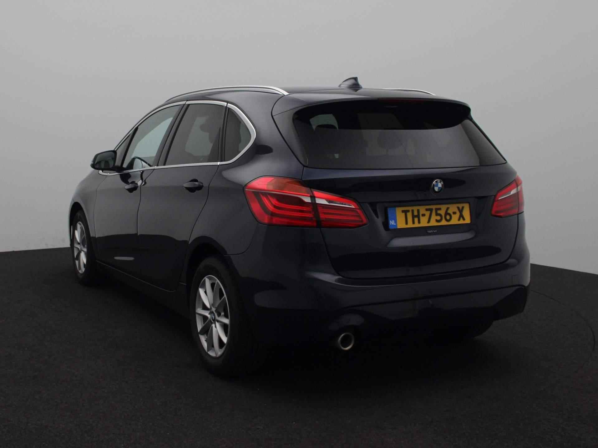 BMW 2-serie Active Tourer 218i Corporate Lease Executive | Navigatie | Lichtmetalen velgen | Climate control | parkeersensoren | - 2/29