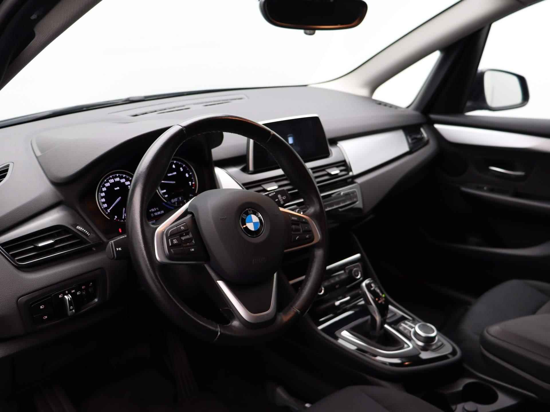 BMW 2-serie Active Tourer 218i Corporate Lease Executive | Navigatie | Lichtmetalen velgen | Climate control | parkeersensoren | - 24/29