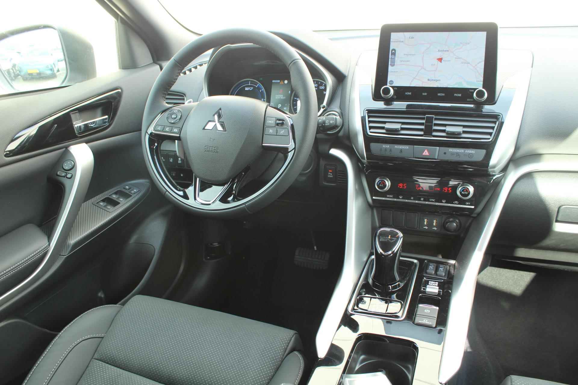 Mitsubishi Eclipse Cross 2.4 PHEV Executive / Climate & (Adaptieve) Cruise Control / Elektrisch Verstelbare Bestuurderstoel / Navigatie / Stoel- & Stuurverwarming / 360 Graden Camera / 1.500 KG Trekgewicht / - 2/42